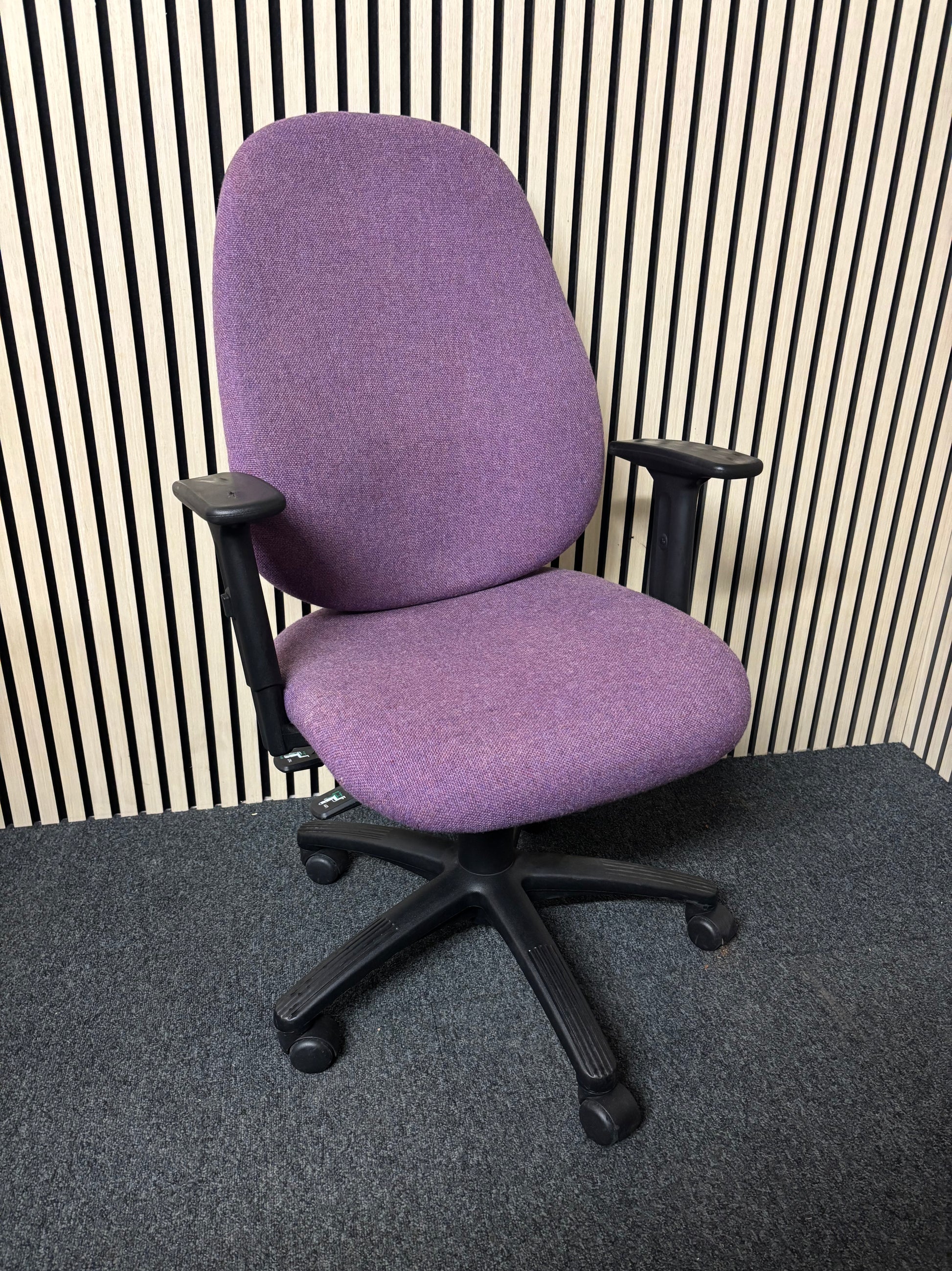Purple fabric second hand swivel chair with adjustable arms