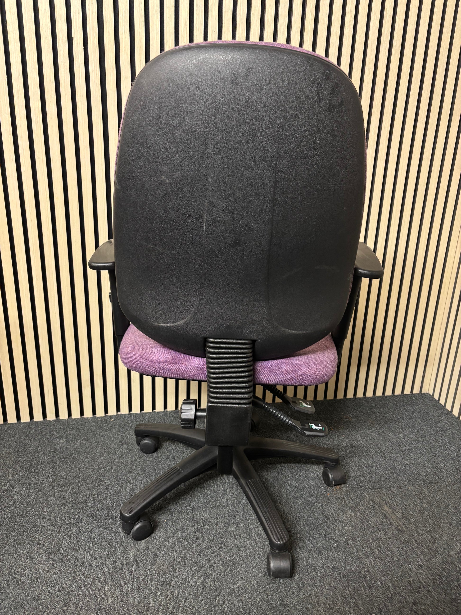 Purple fabric second hand swivel chair with adjustable arms