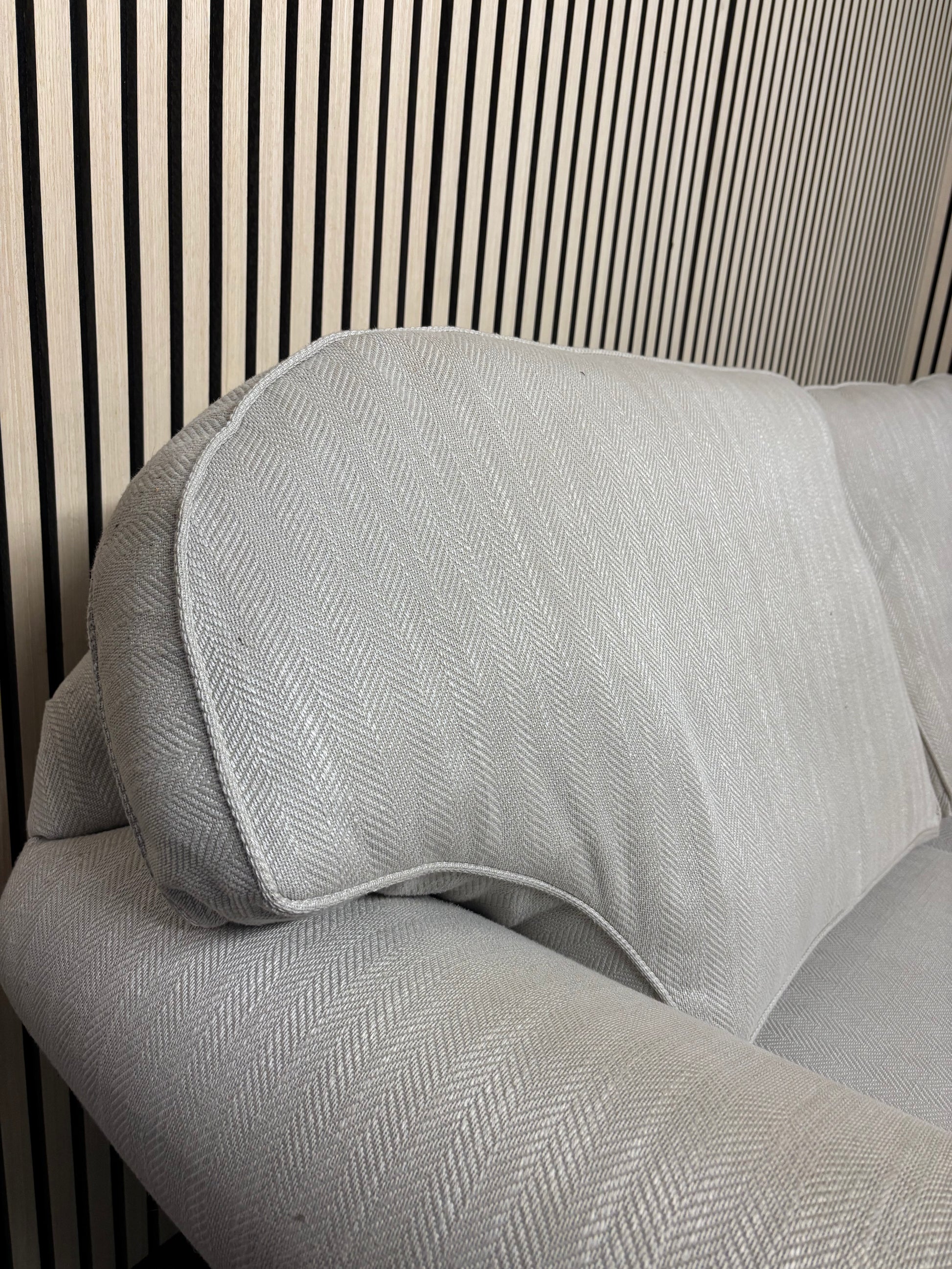 Grey mixed fabric wooden framed 2 seater sofa 2325
