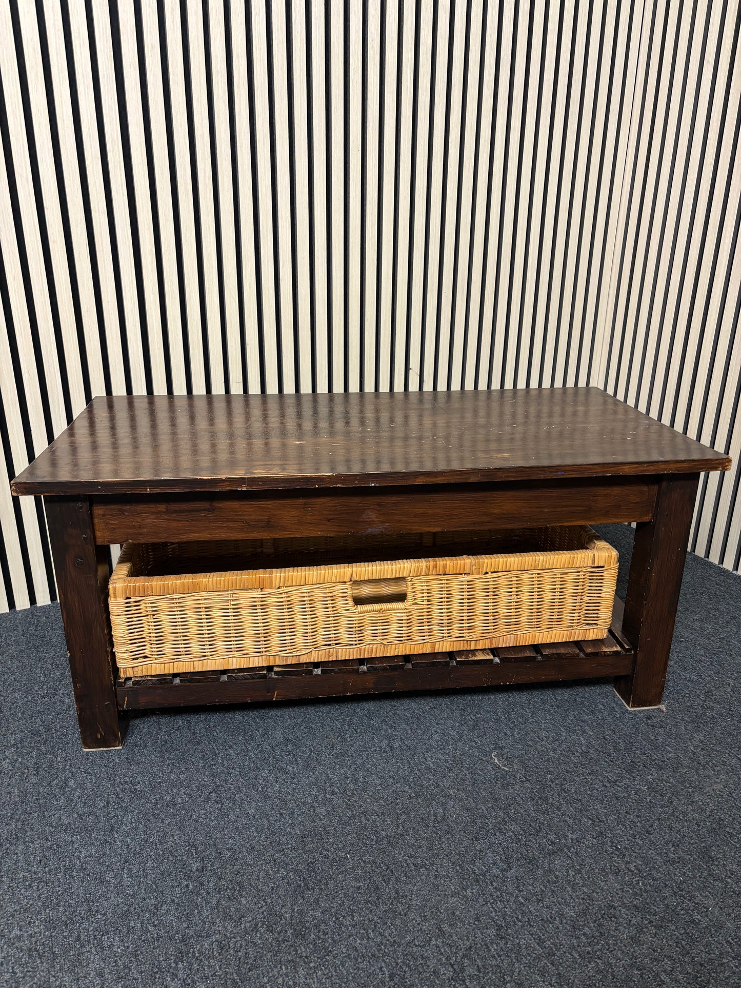 Low rectangular dark wood coffee table with wicker basket storage (H 45 x W  100 x D 50 cm) 2325