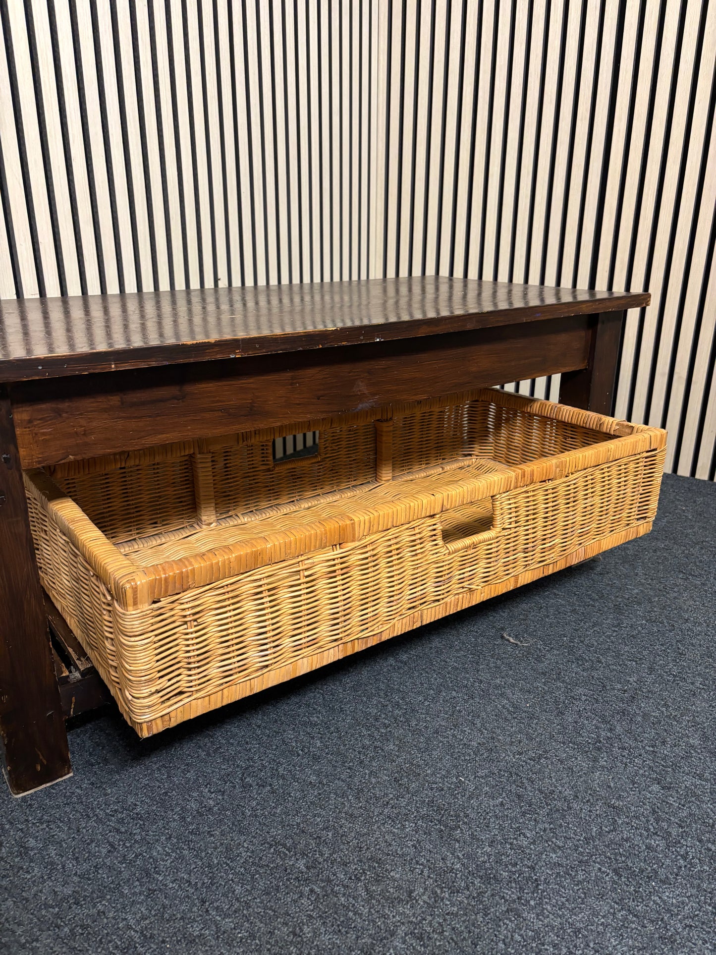 Low rectangular dark wood coffee table with wicker basket storage (H 45 x W  100 x D 50 cm) 2325