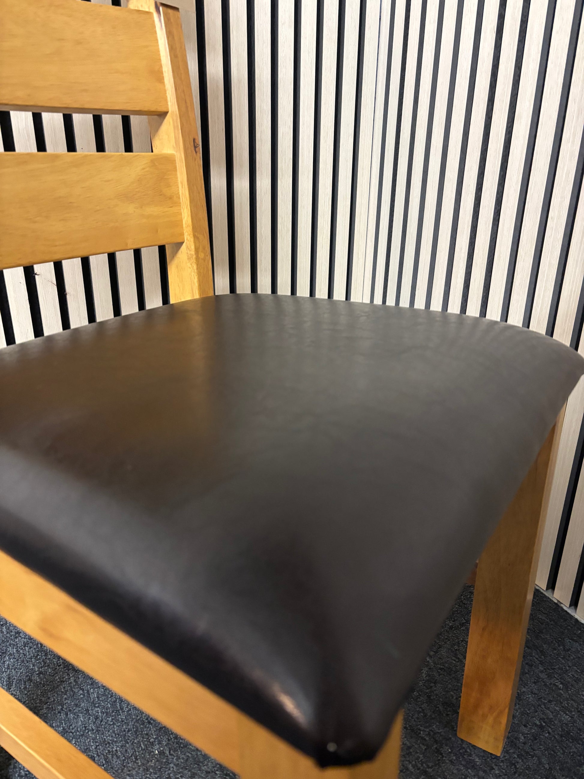 Solid oak framed dining chair with black leatherette seat 2325
