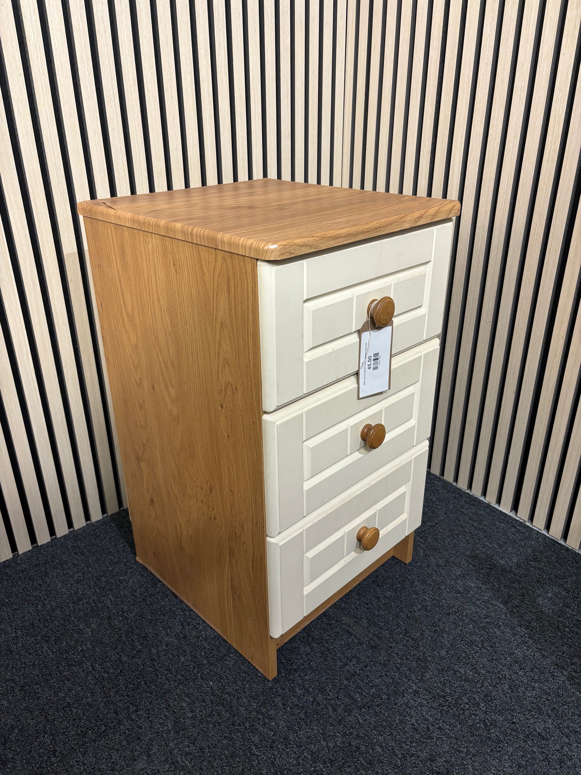 White and oak laminate 3 drawer bedside locker 2325