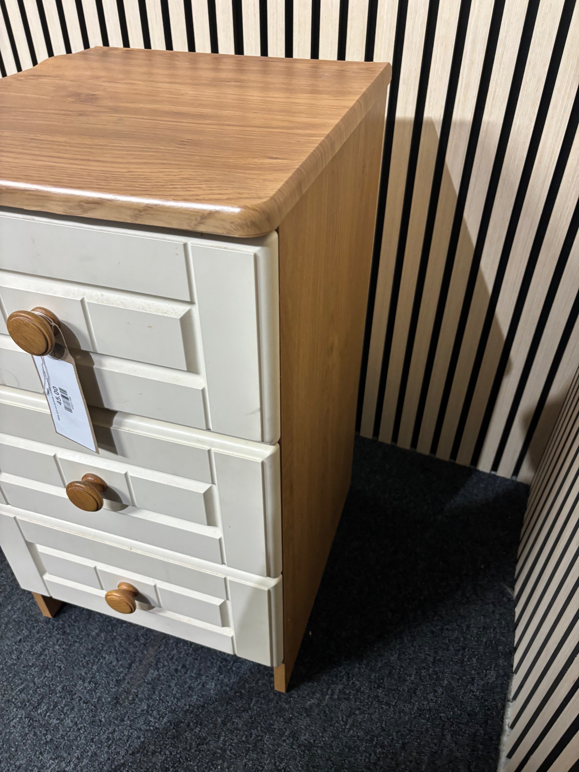 White and oak laminate 3 drawer bedside locker 2325