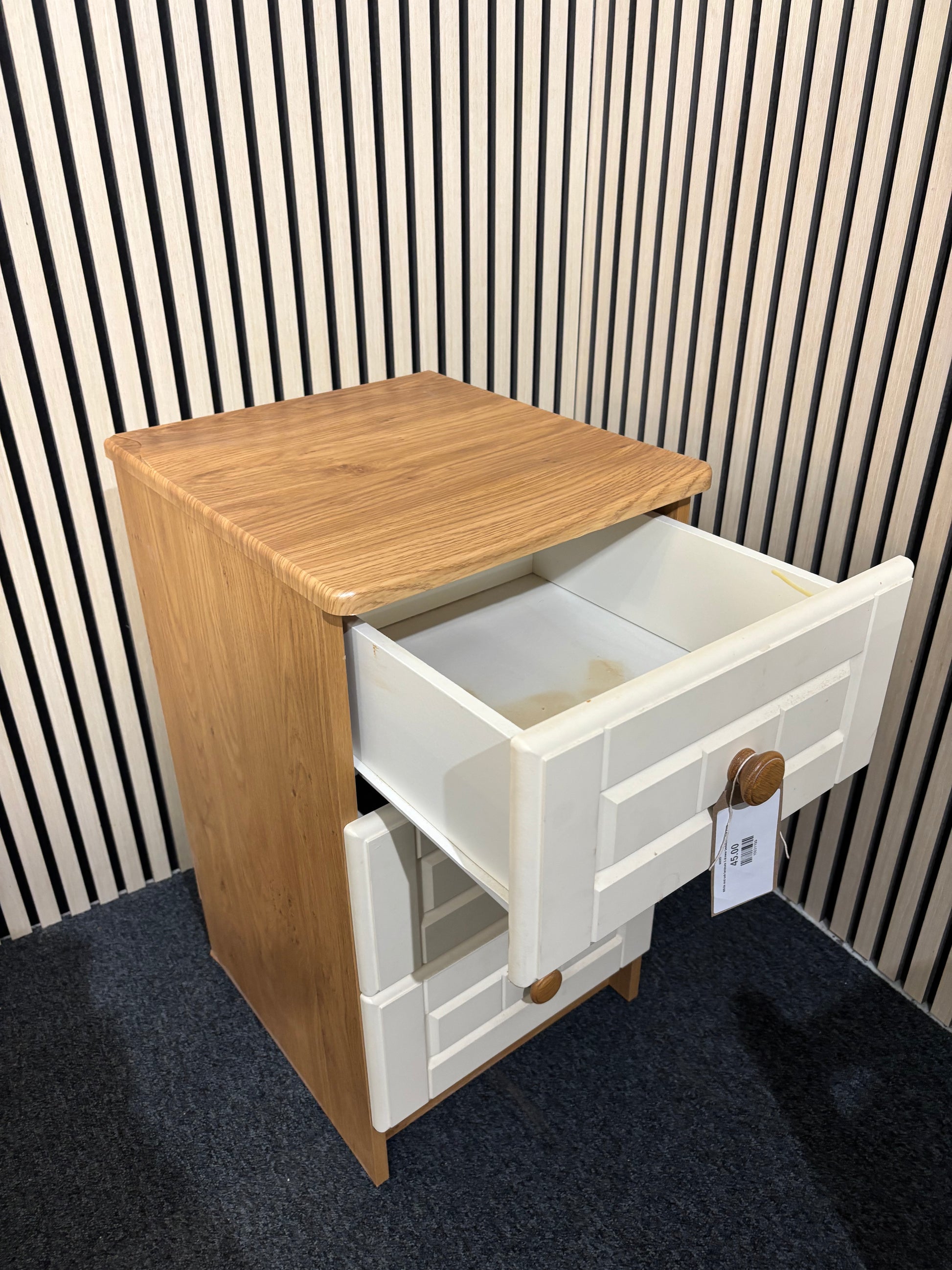 White and oak laminate 3 drawer bedside locker 2325