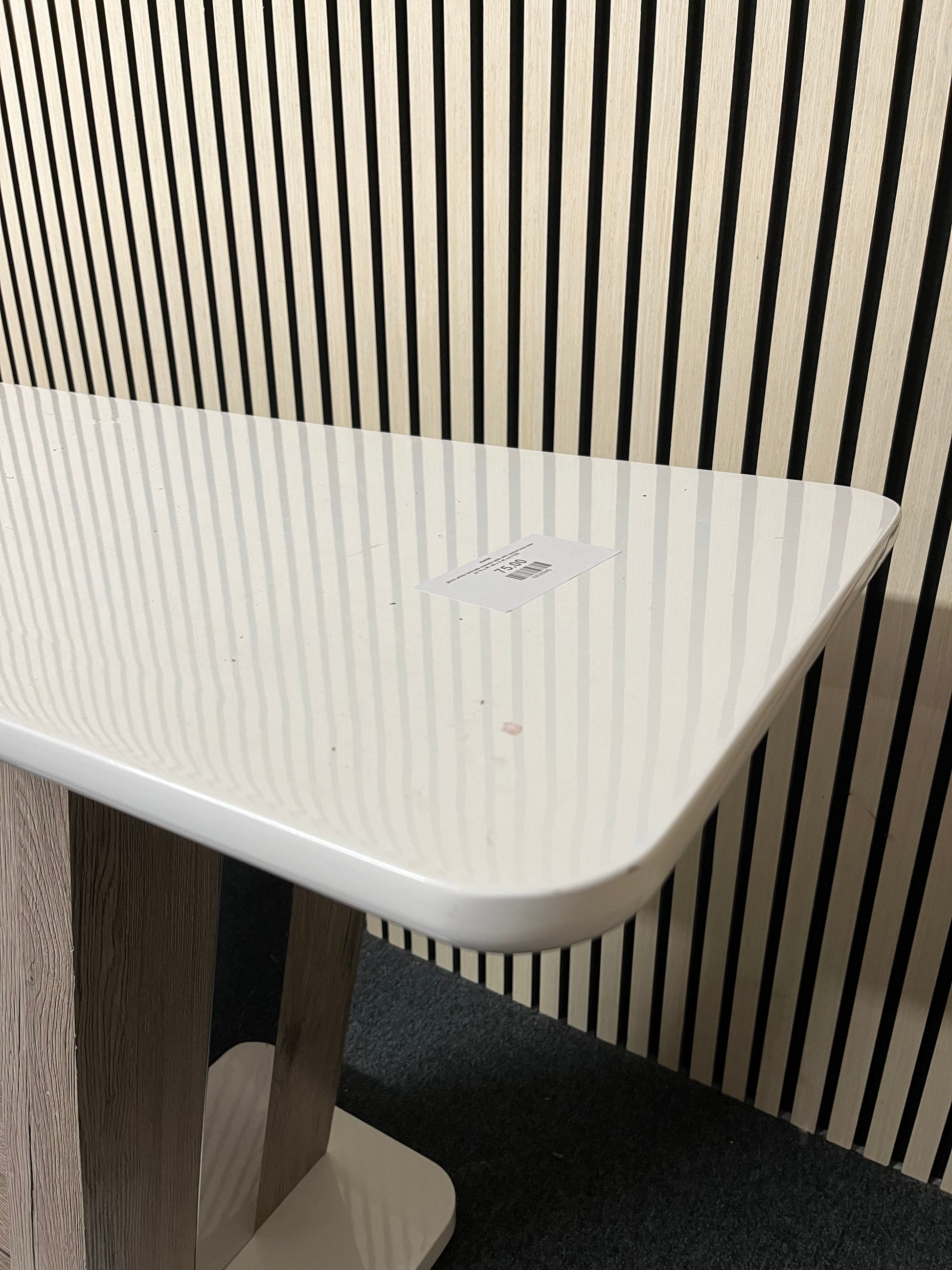 gloss white laminate console table with central base plate (H 79 x W 140 x D 45 cm) 1325