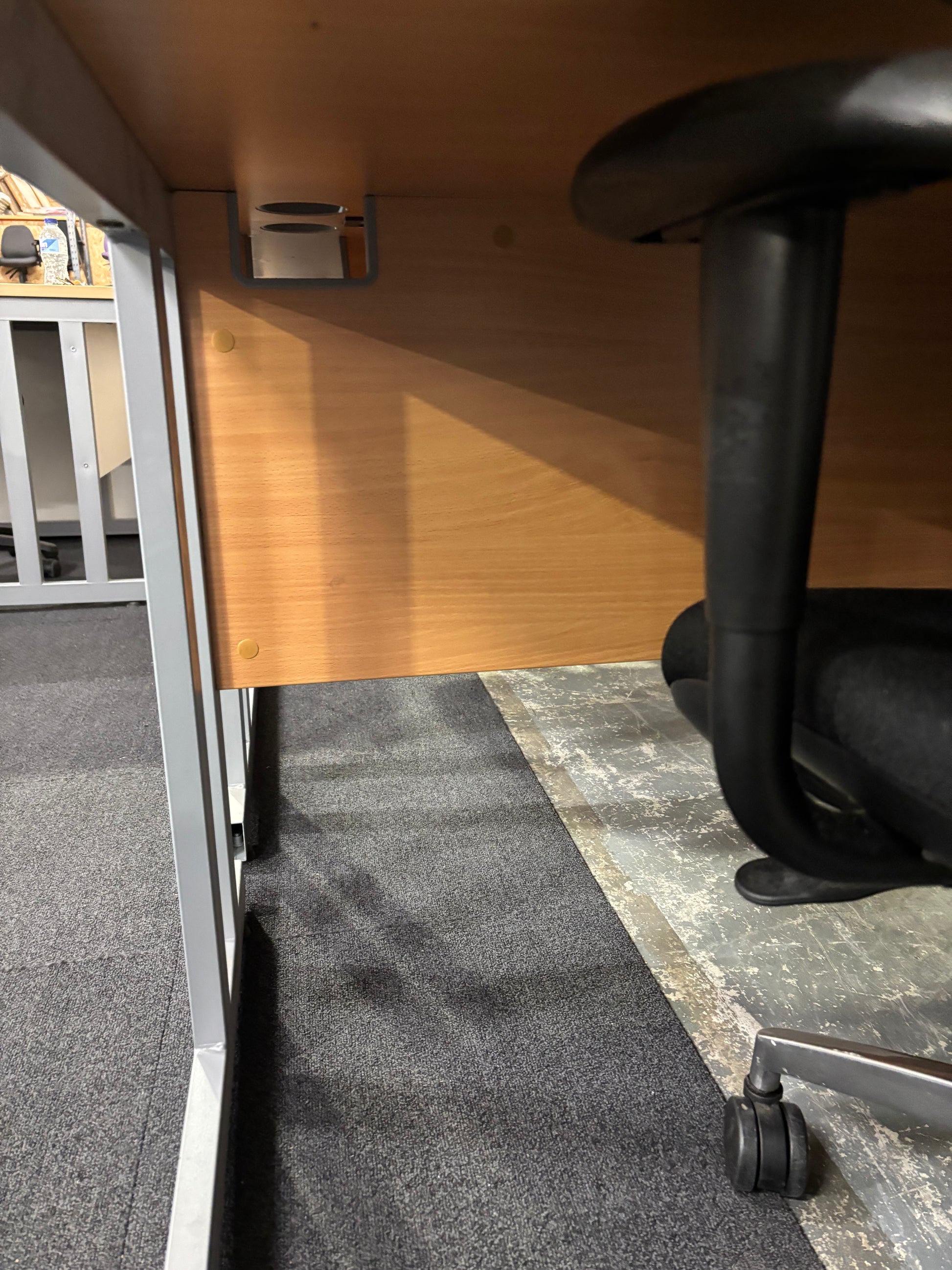 Beech 1200*800 second hand straight desk with silver cantilever frame