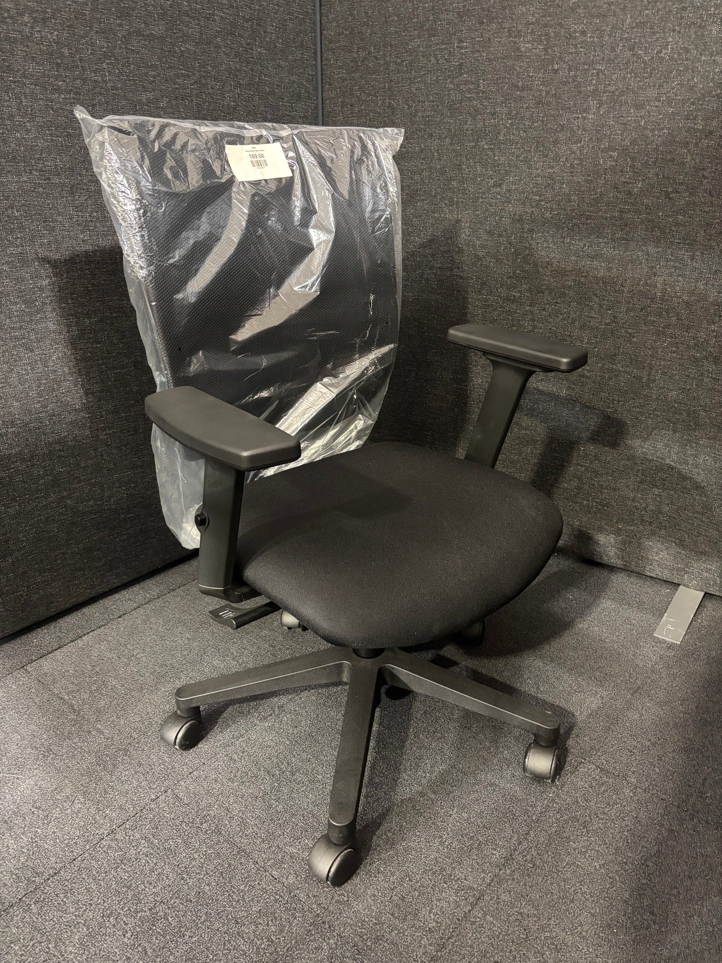 Sammy black swivel chair