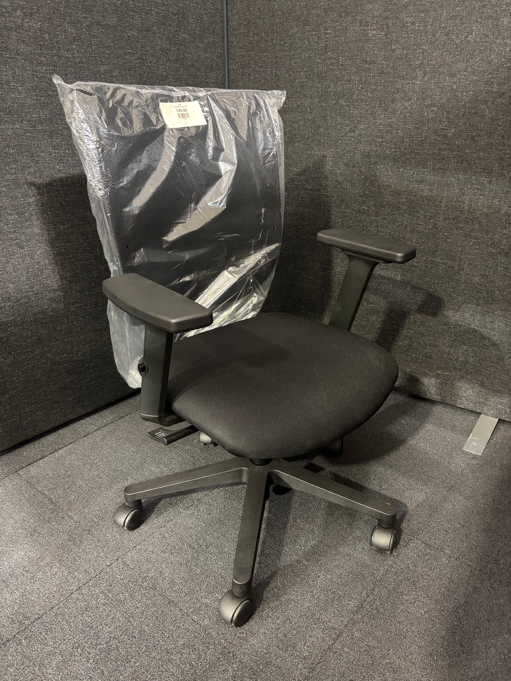 Sammy black swivel chair