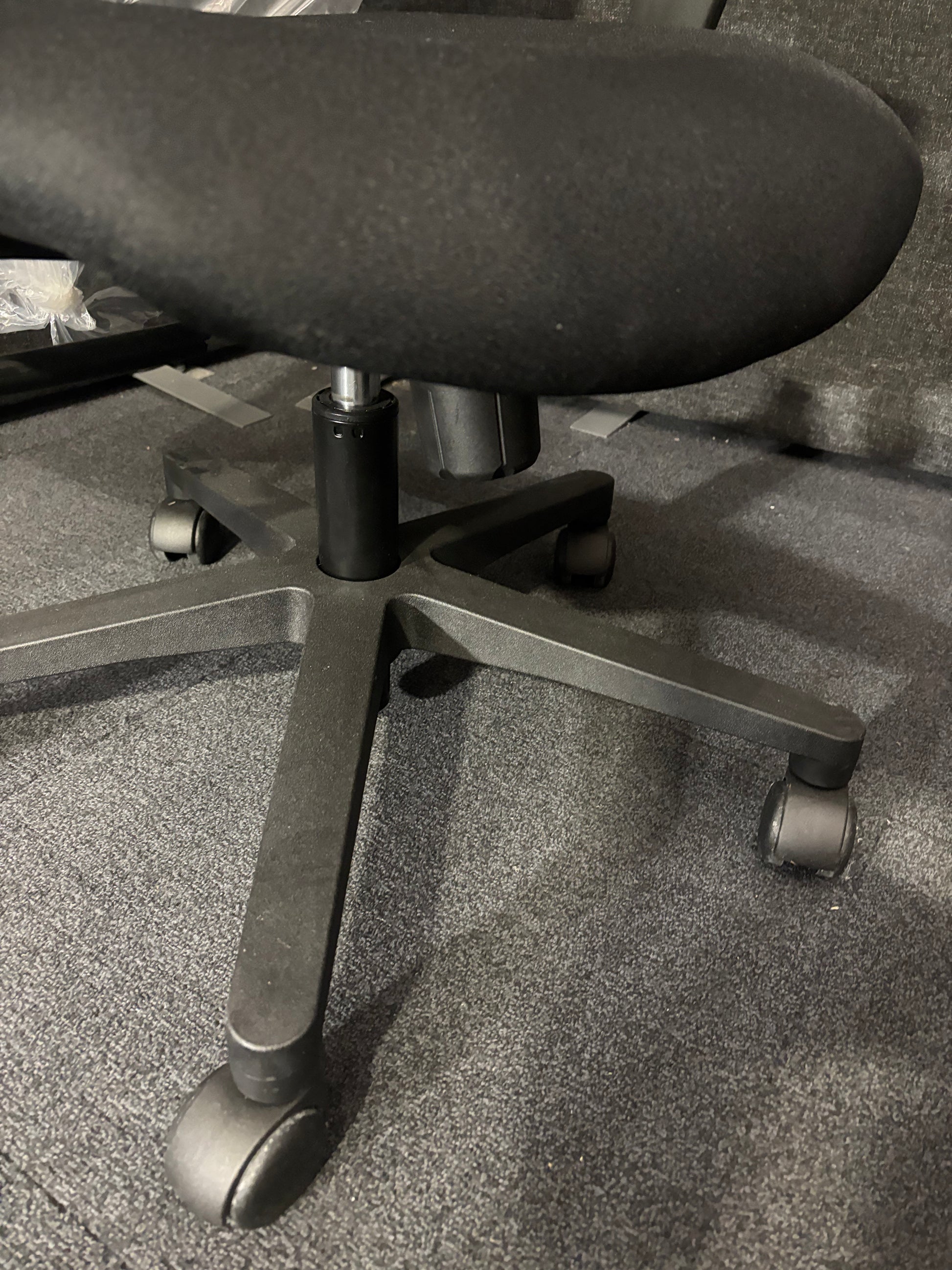 Sammy black swivel chair