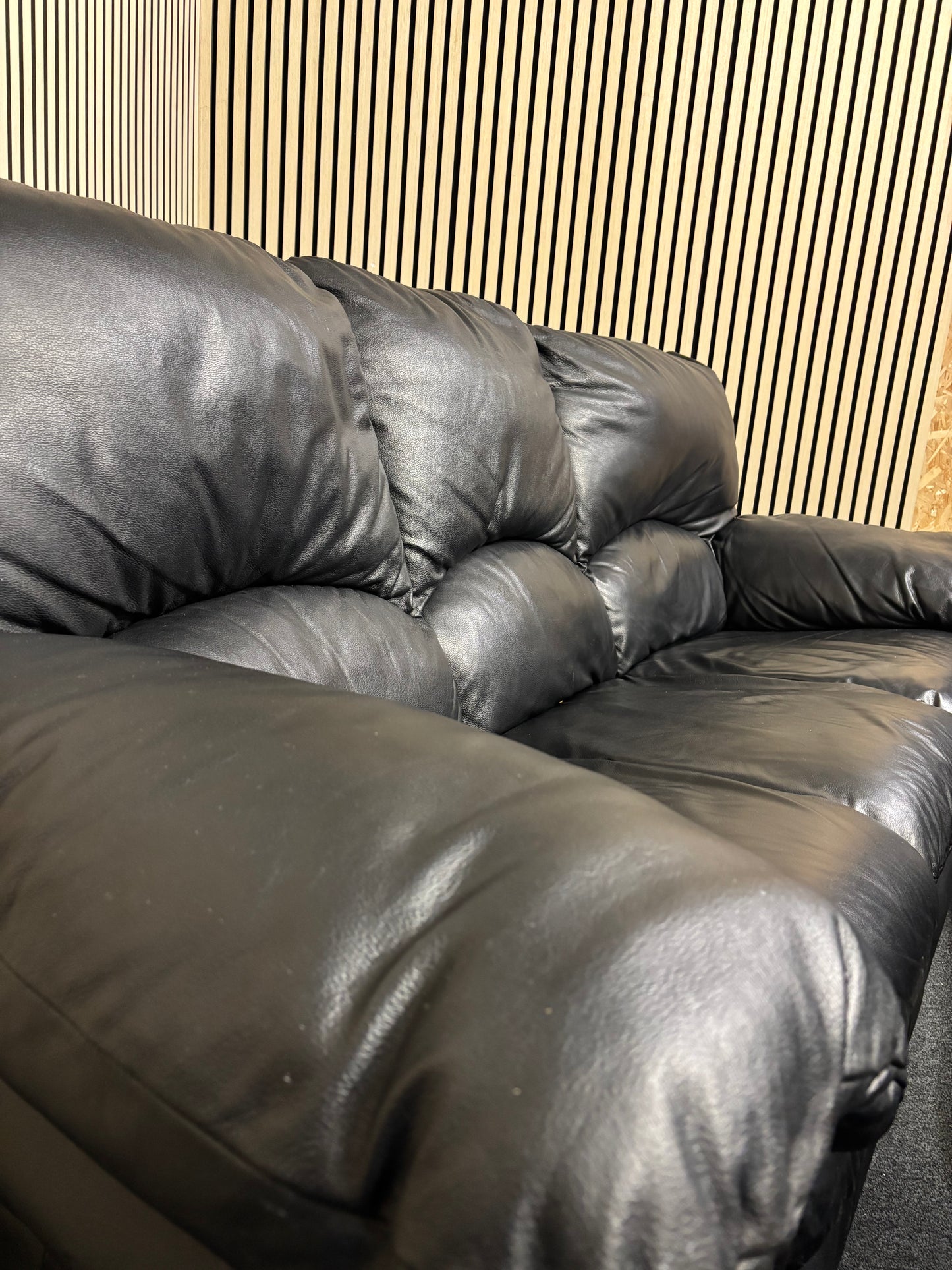 3+1+1 real black leather Natuzzi suite