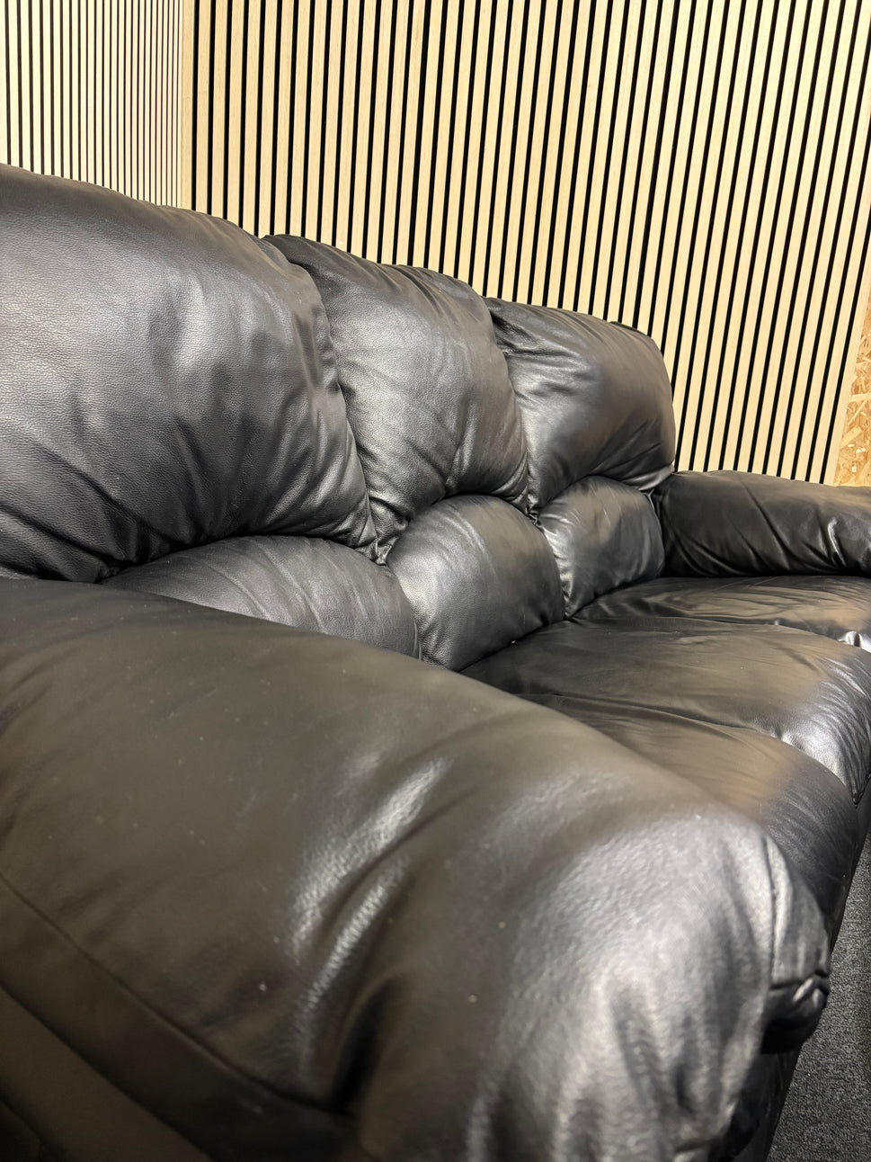 3+1+1 real black leather Natuzzi suite
