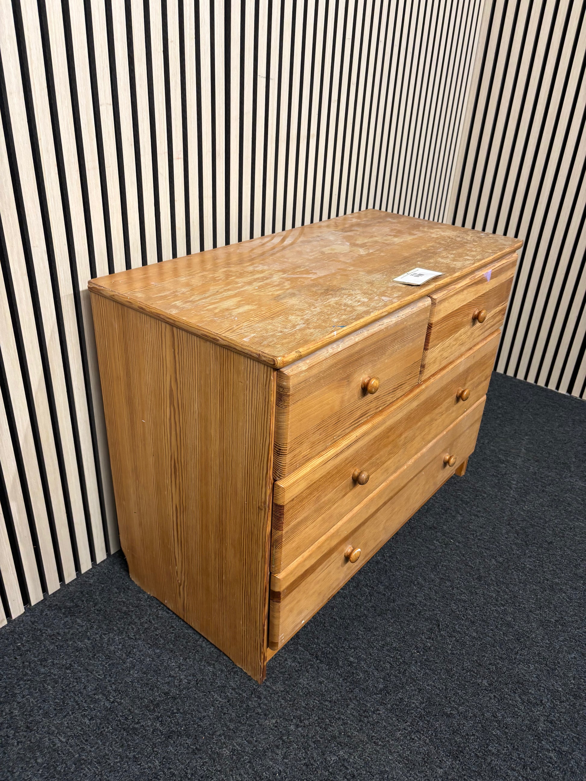 Solid pine chest of drawers (H 70 x W 90 x D 44 cm) 3325