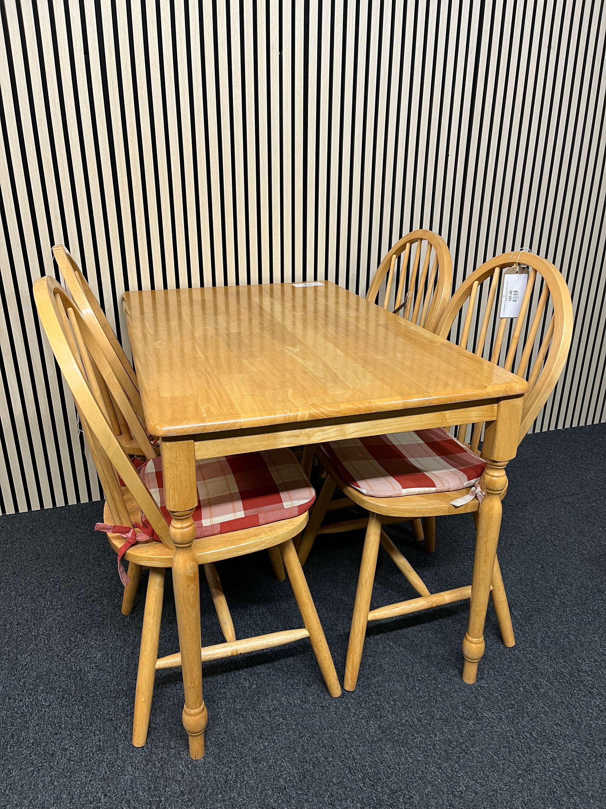 Solid hardwood 4ft dining table with 4 bentback matching dining chairs 2325