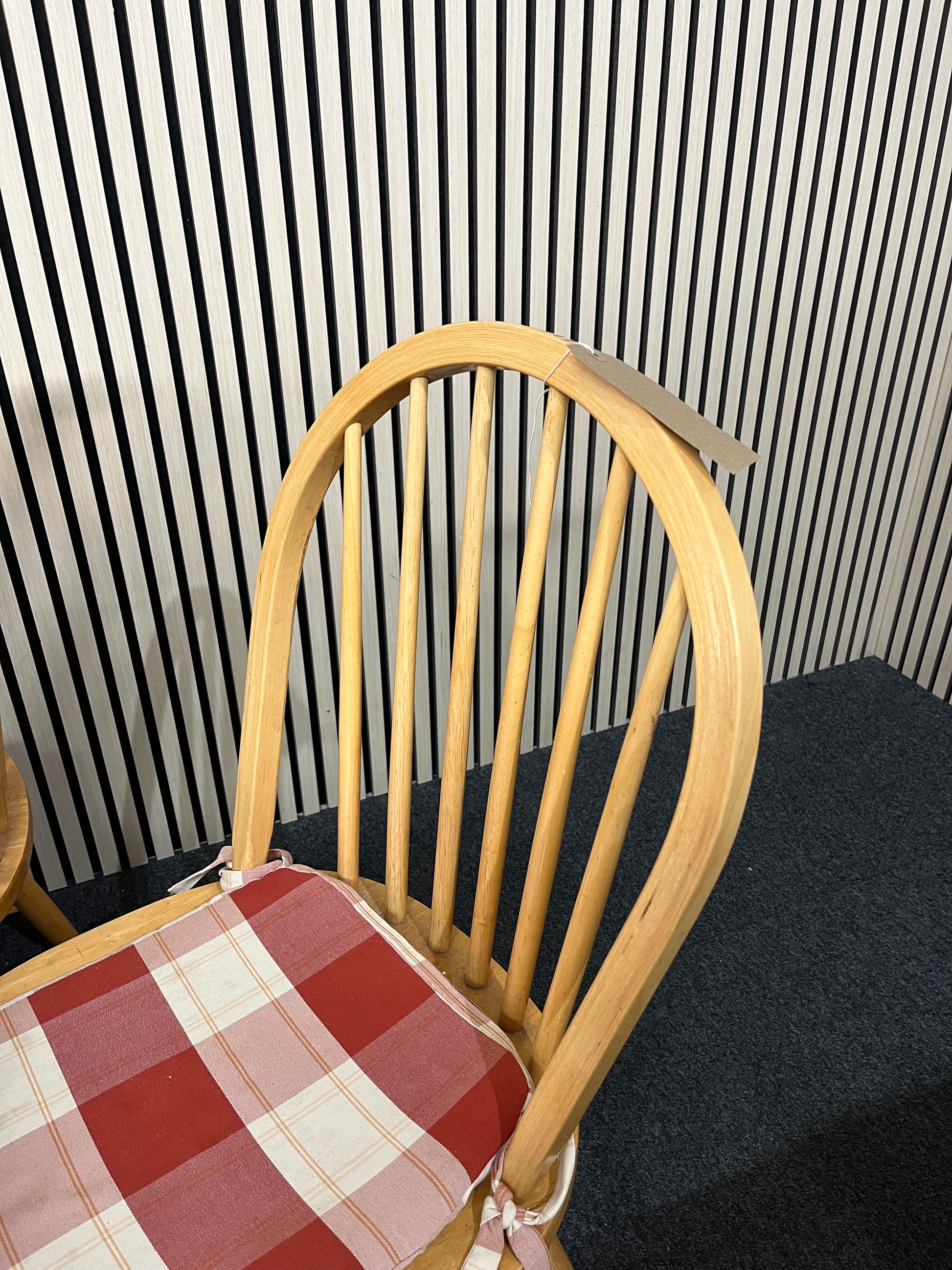 Solid hardwood 4ft dining table with 4 bentback matching dining chairs 2325