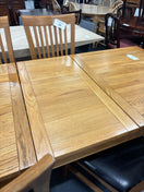 Switch Solid oak extendable dining table with 5 matching solid oak slatted back dining chairs with leatherette seats (H 75 x W 150, 195 x D 90 cm) 2425 2 image