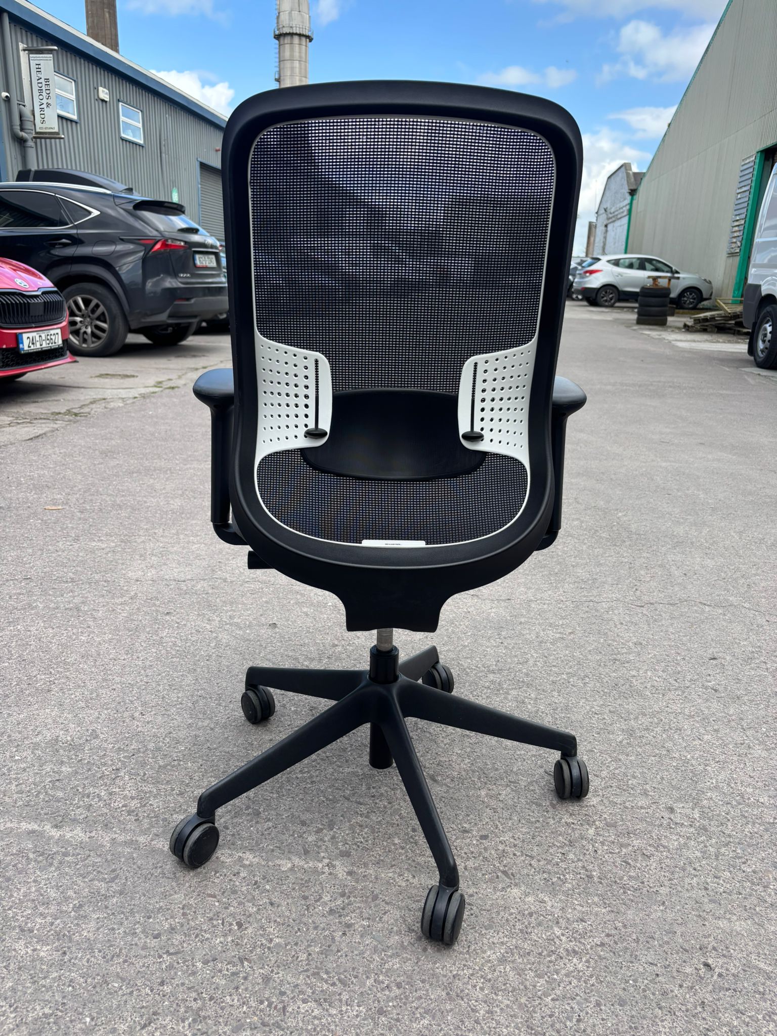 Black & Grey Second Hand Orange Box Ergo Swivel Chair