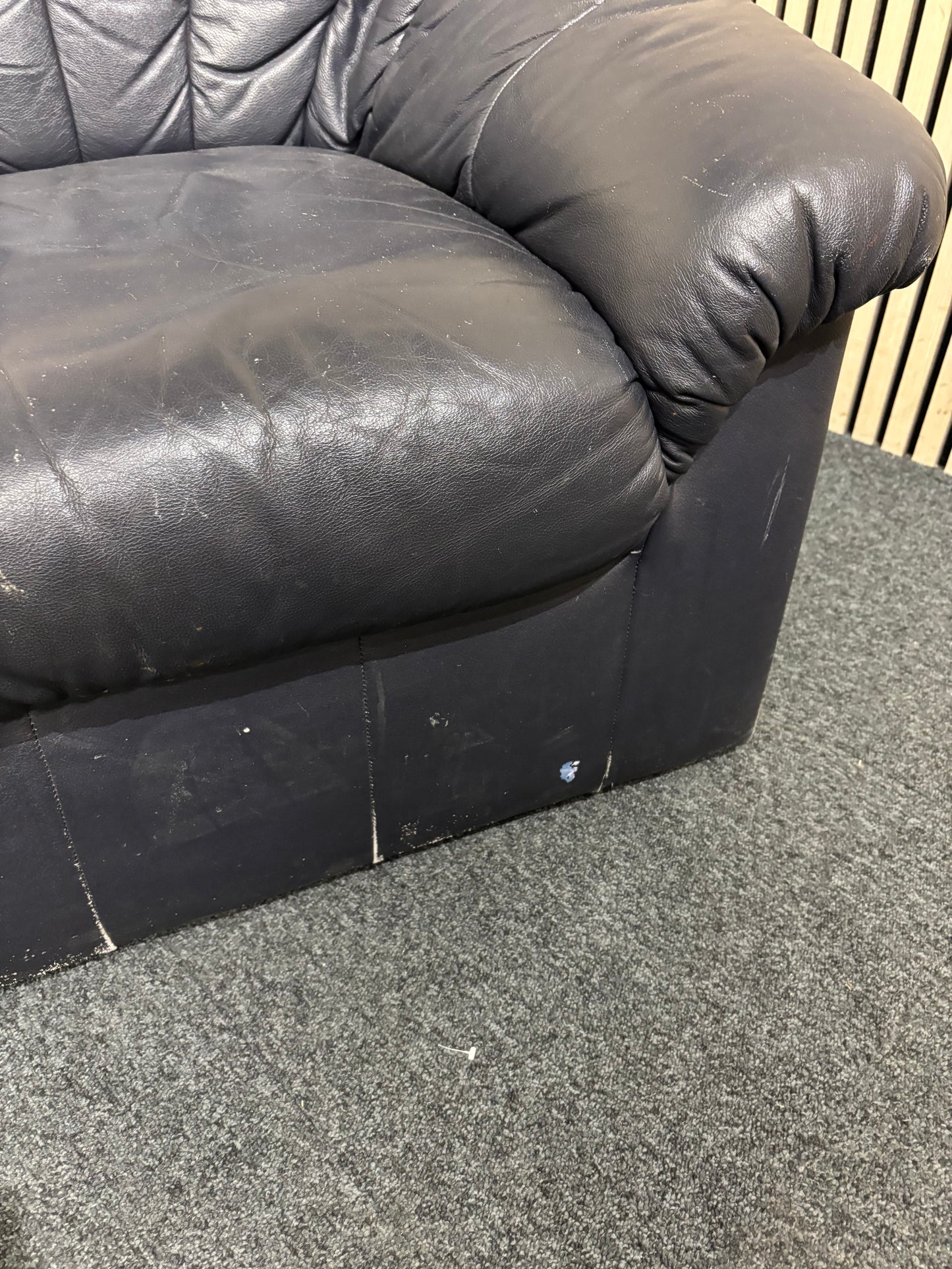Single Leather Navy Armchair 3126