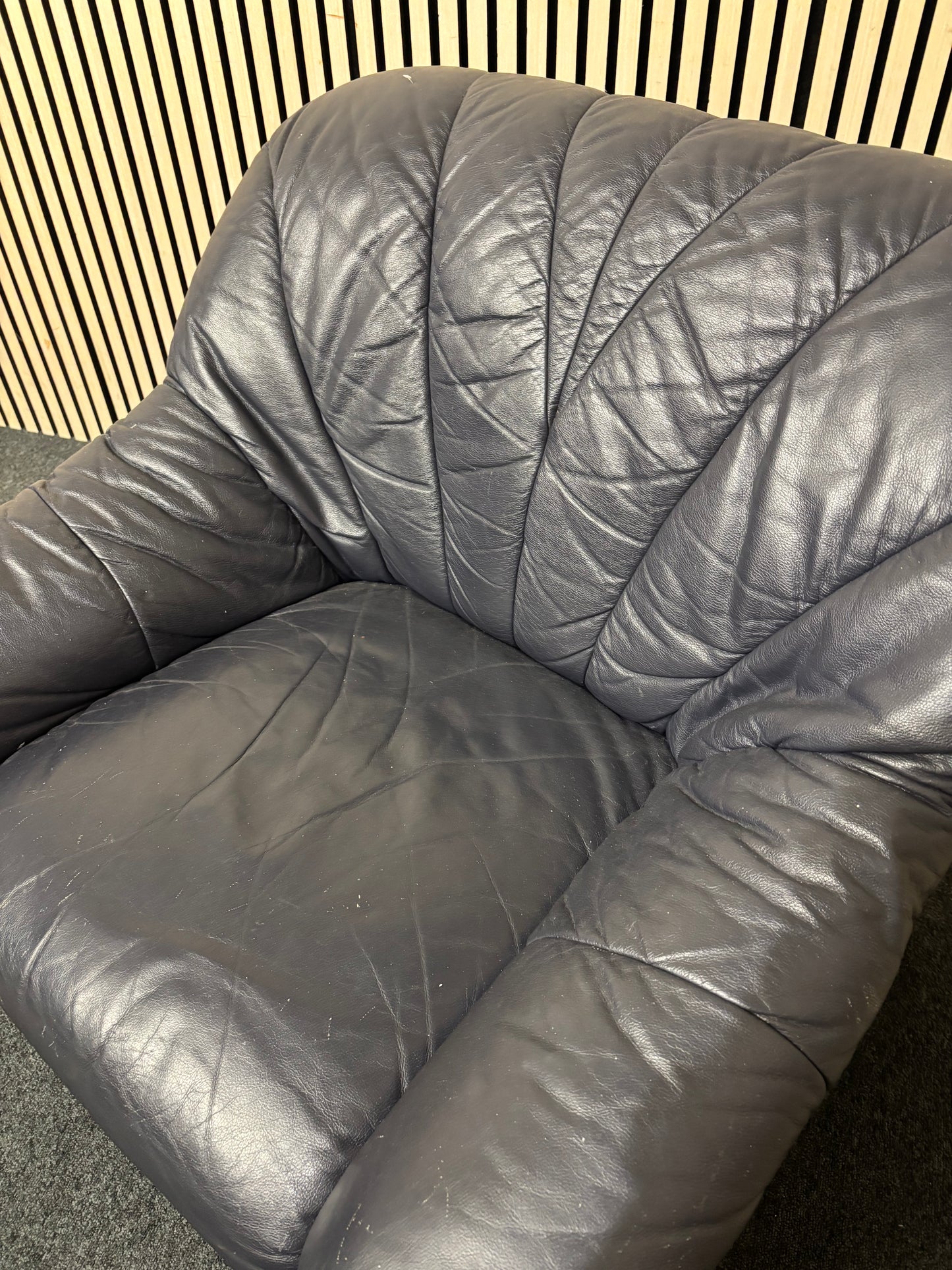 Single Leather Navy Armchair 3126