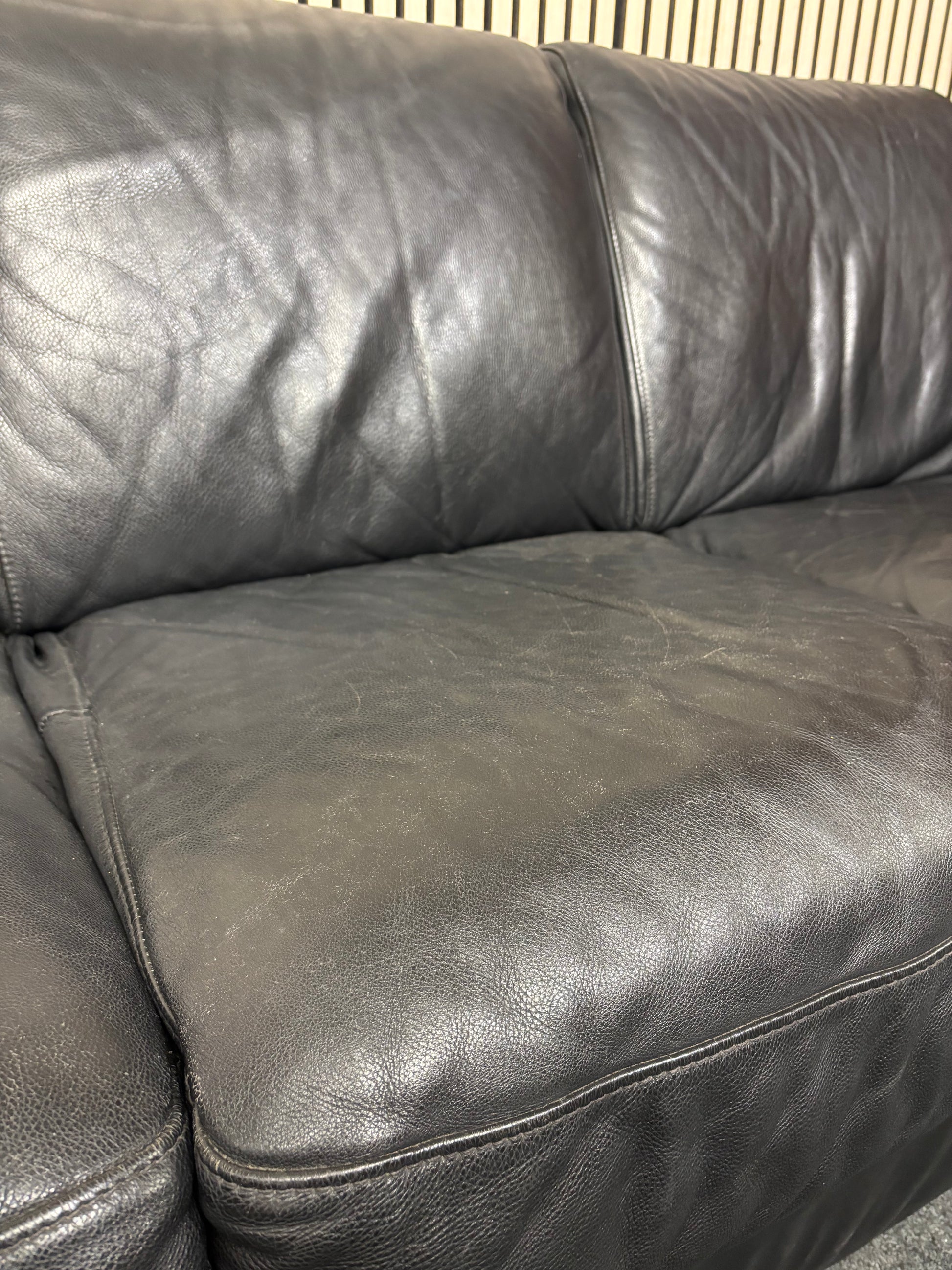 3 seater Natuzzi heavy grain dark brown leather sofa (230 cm) 3126