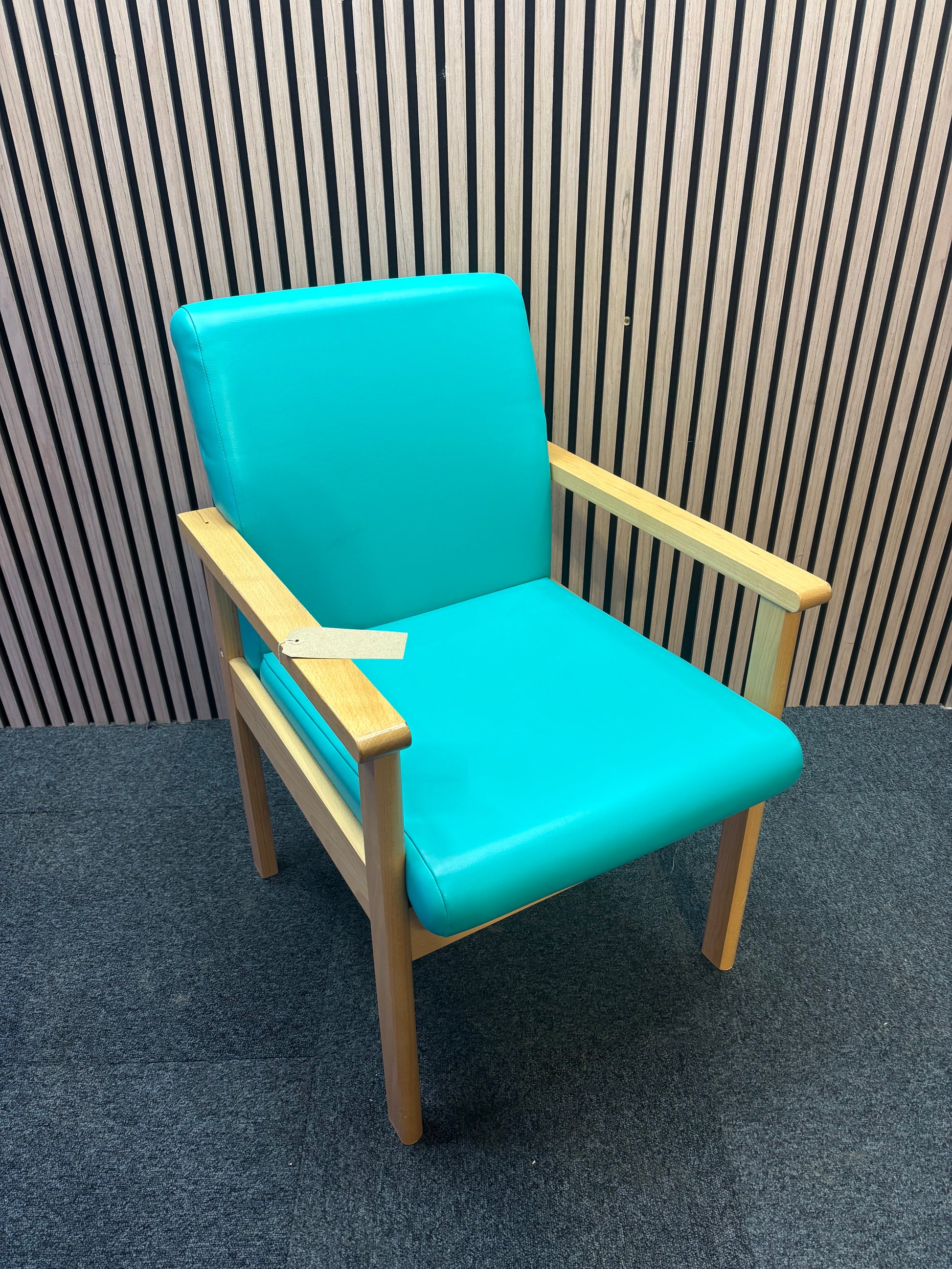 Turqoise Meavy reception chair with leatherette seats