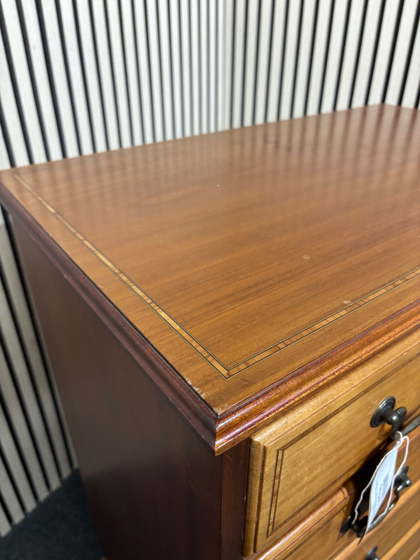 Stained pine 5 drawer chest of drawers with ornate handles (H 100 x W 75 x D 46 cm) 3126
