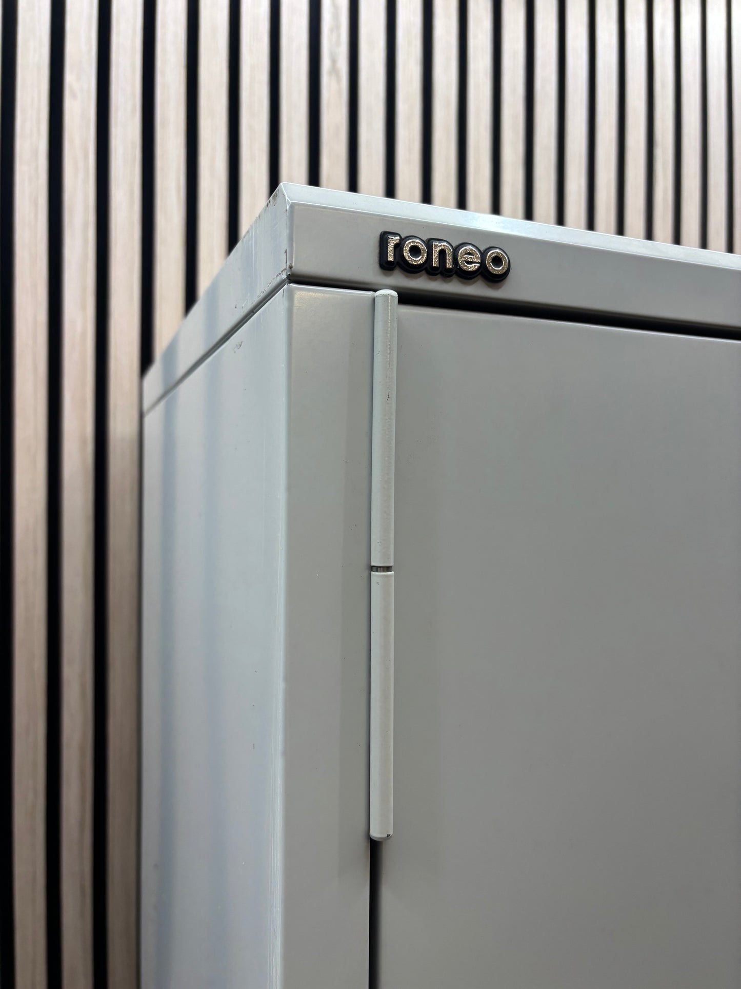 Tall Roneo 2 door grey  steel storage unit with internal shelves and key 92Wx46Dx183H