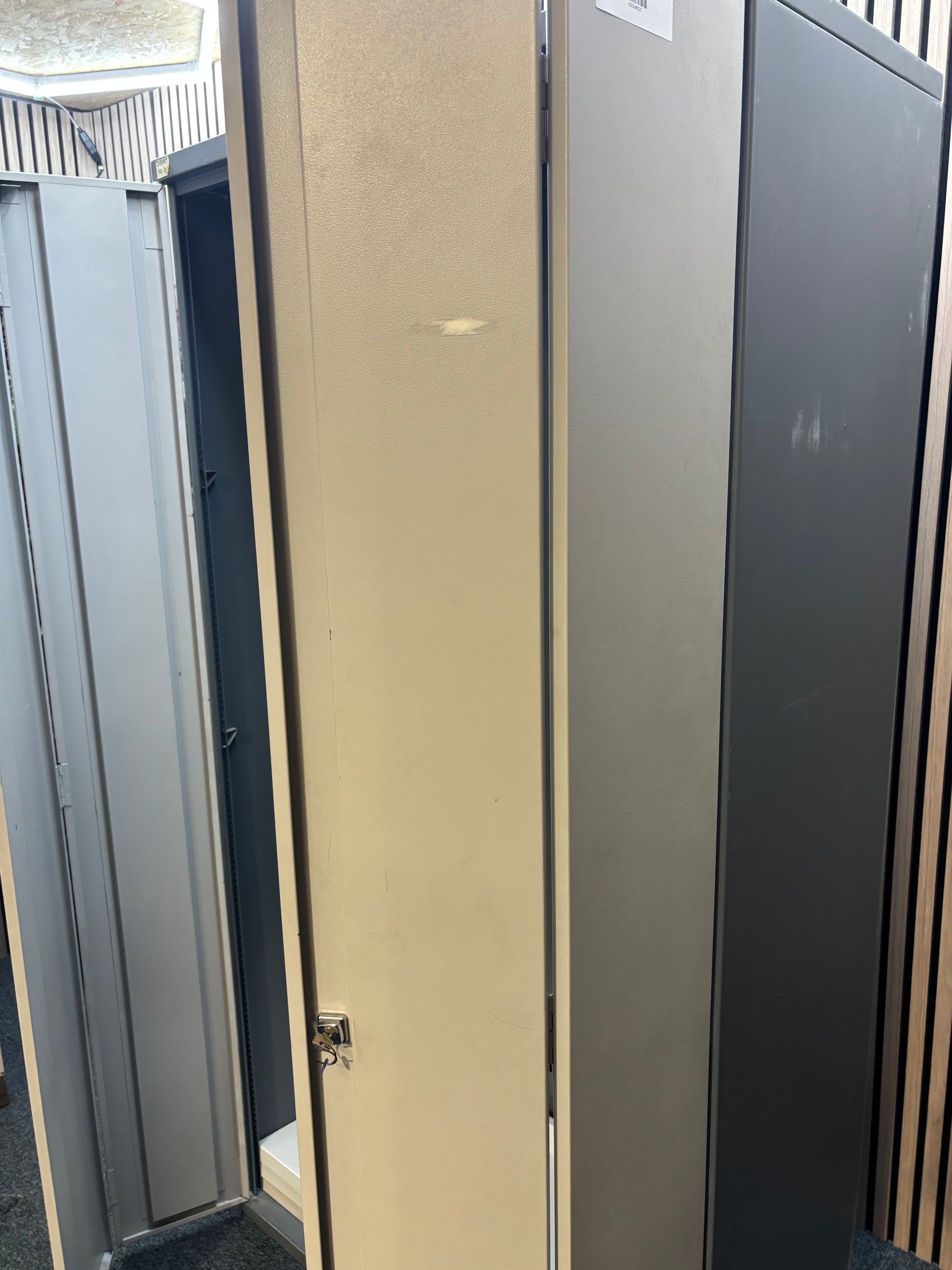 Tall Twinlock 2 door bifold  steel storage unit with internal shelves and key 100Wx50Dx191H