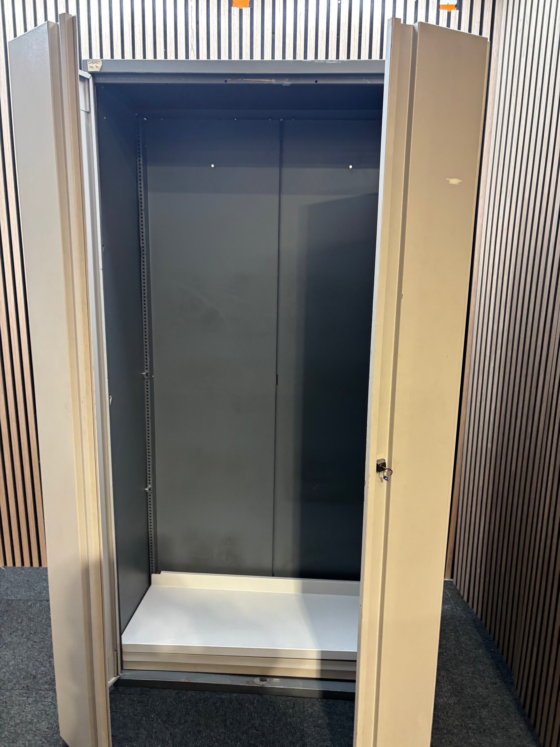 Tall Twinlock 2 door bifold  steel storage unit with internal shelves and key 100Wx50Dx191H