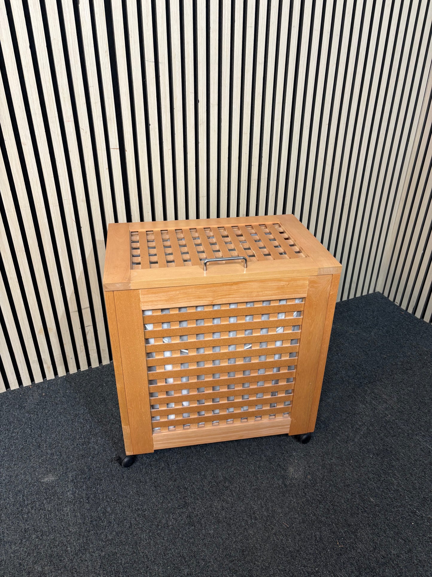 Pine lattice top open laundry boxes on castors 3126