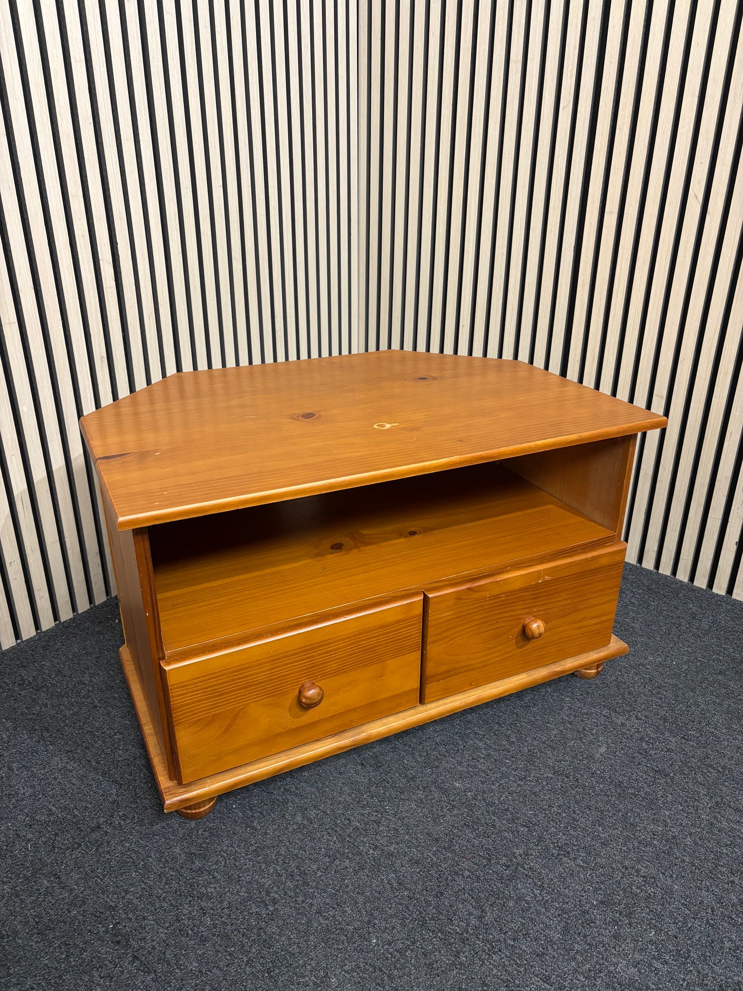 Solid pine 2 drawer tv unit 3126