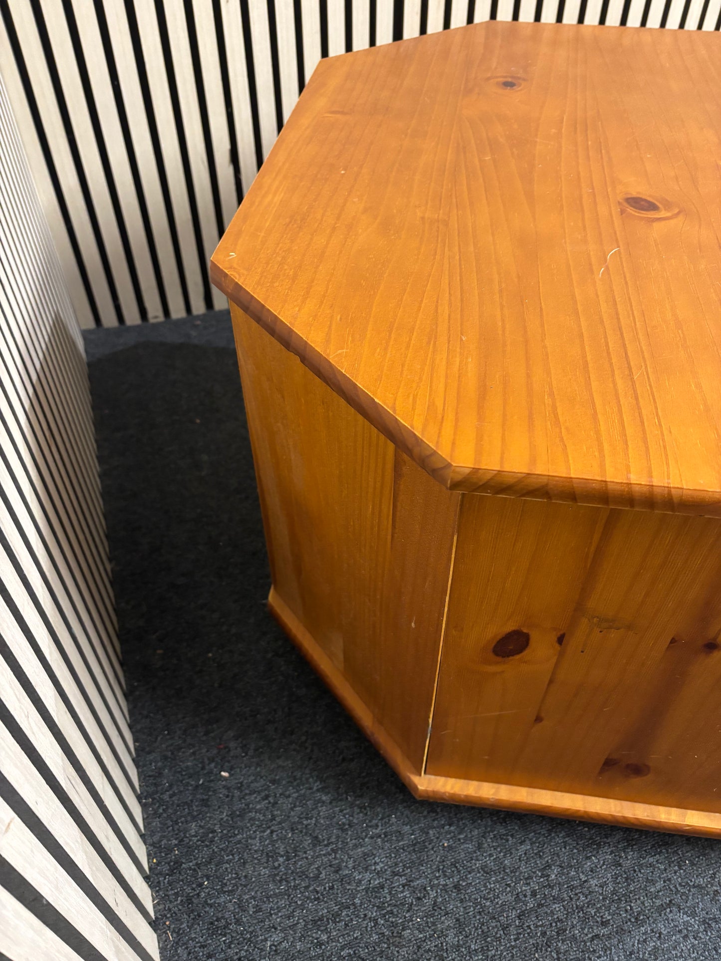 Solid pine 2 drawer tv unit 3126