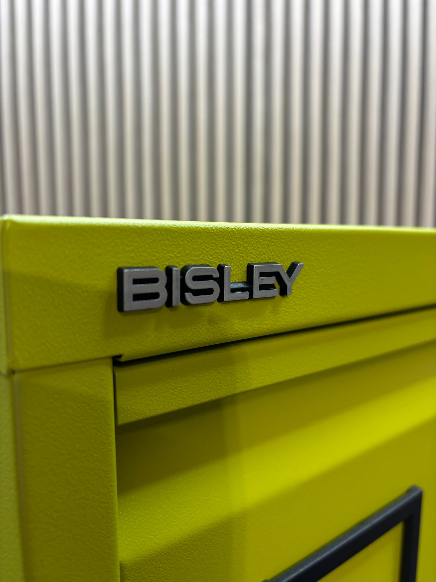 Steel 4 drawer contract filing cabinet 1321mm high - green