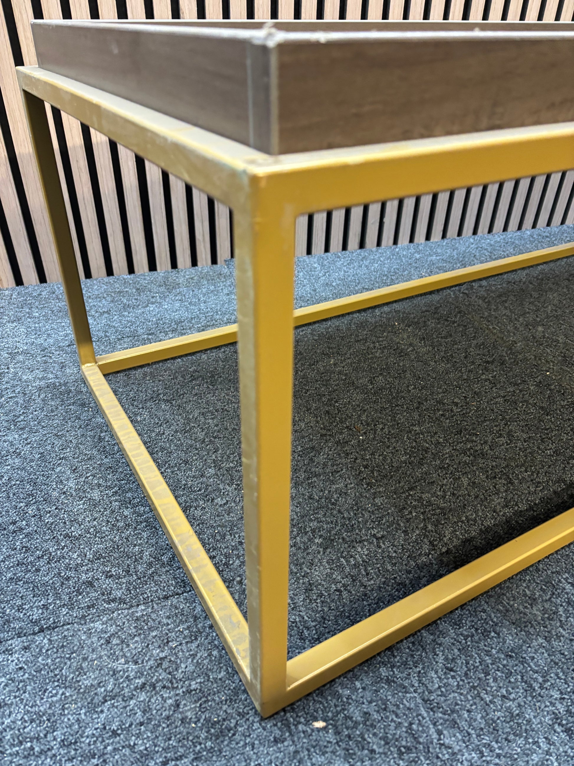 Parma rectangular coffee table with a steel frame