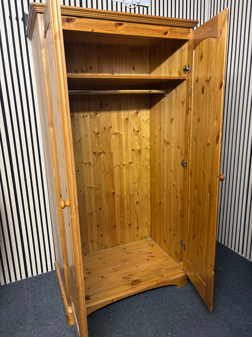 Tall 2 door natural pine wardrobe (H 186  x W 97 x D 60 cm) 2226
