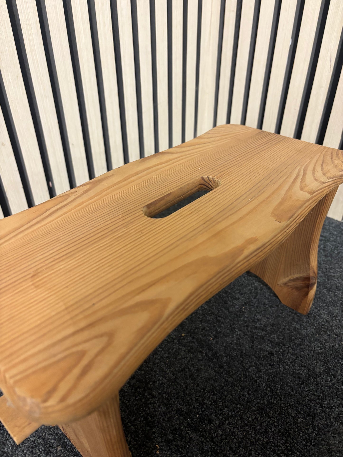 Small wooden kneeling stool 2226