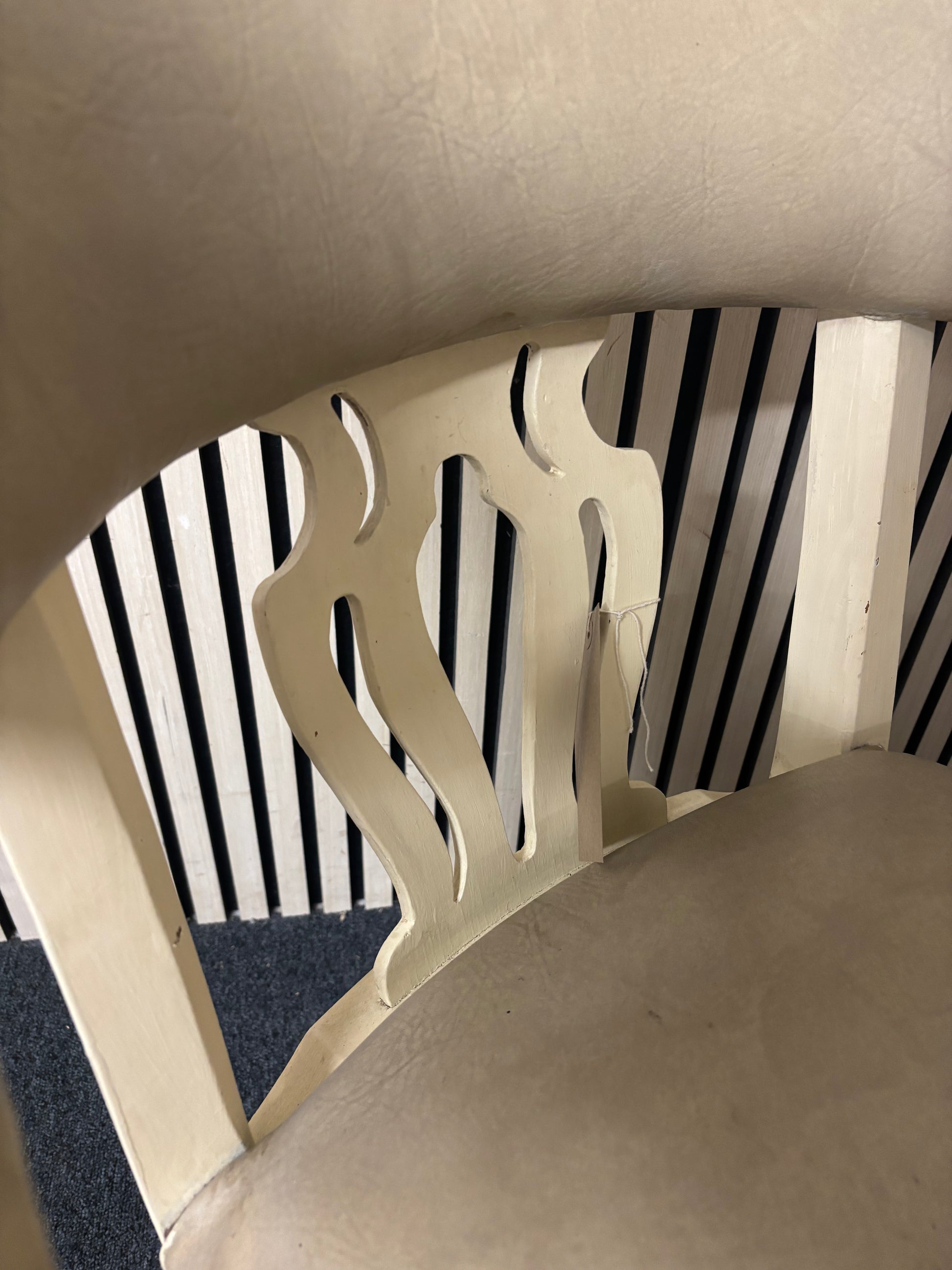 Cream leatherette carver armchair 2226