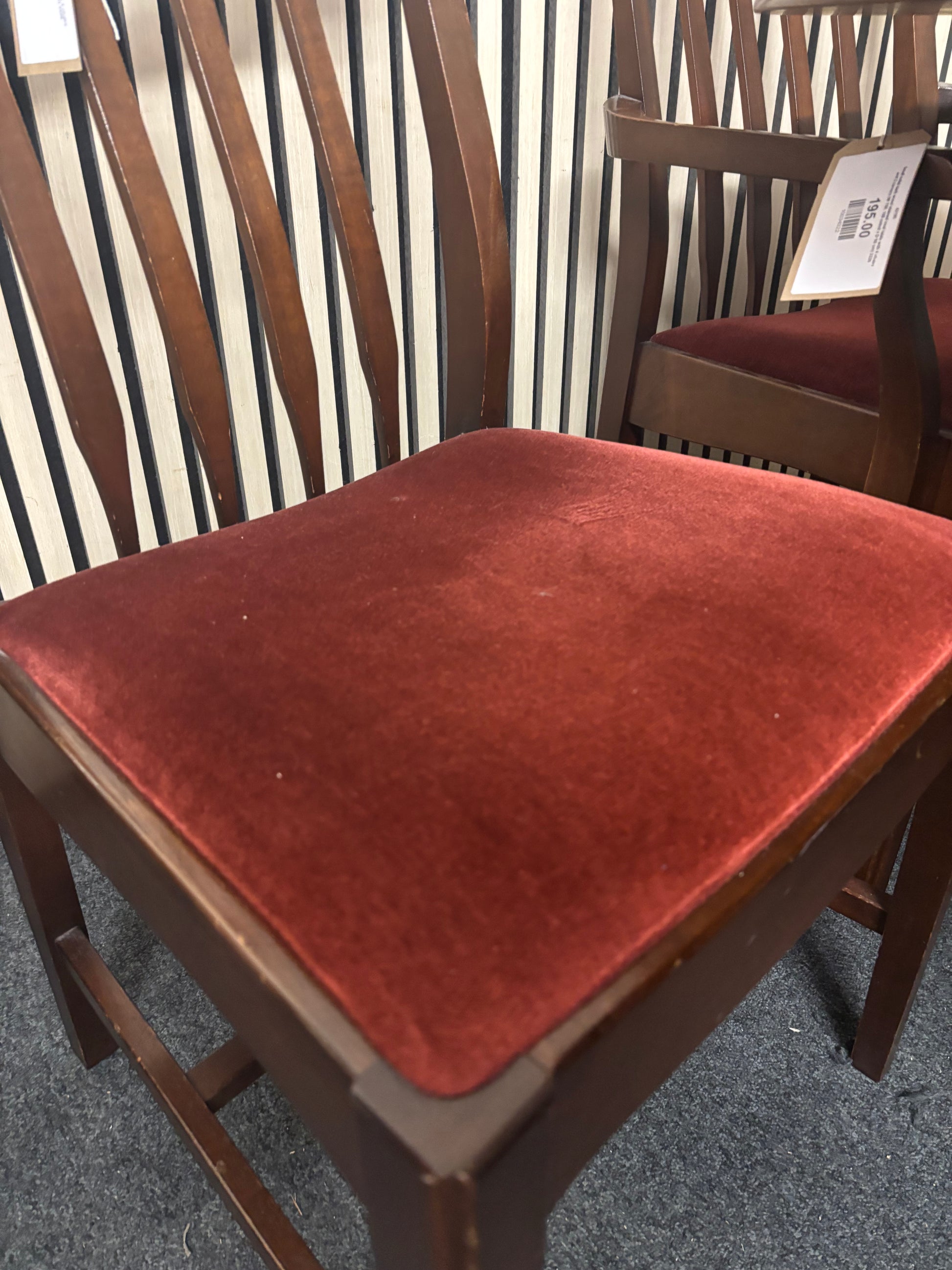 Small solid dark wood stained oval table with 4 chairs and 2 carvers (W 150, 188 extnd x D 90 cm) 2226