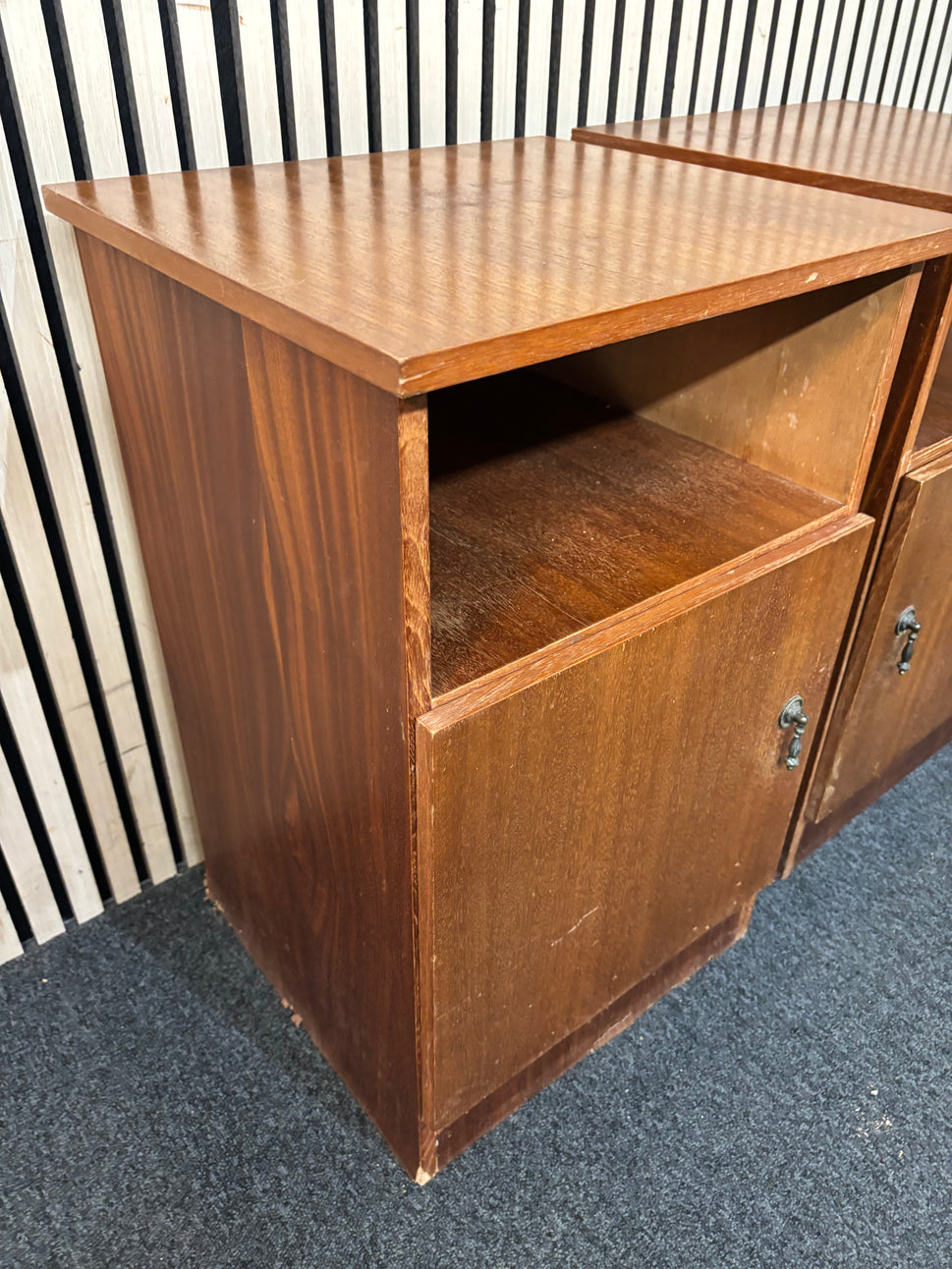 Mahogany 1 door bedside locker with shelf (SET OF 2) 2226