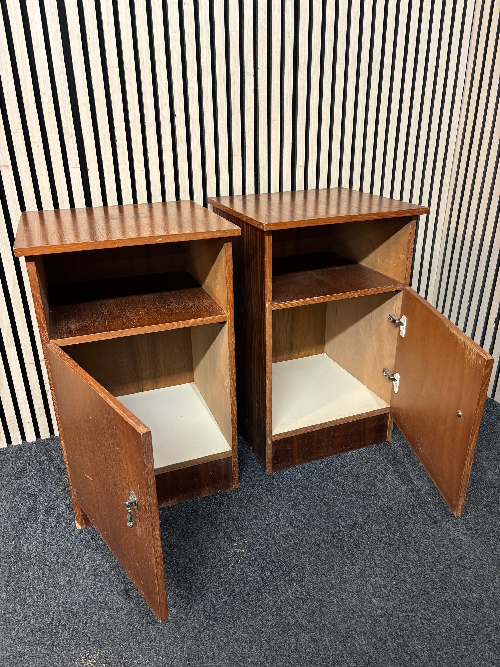 Mahogany 1 door bedside locker with shelf (SET OF 2) 2226