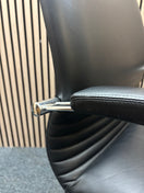 Switch Black leatherette solid metal framed meeting chair with arms 3 image