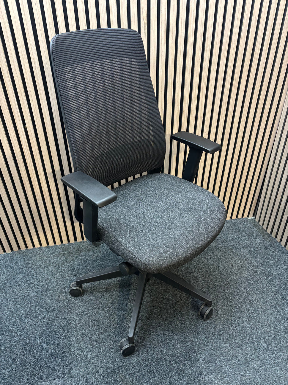 NEW Lennon Black mesh back 3 lever  multifunction executive swivel chair with charcoal seat and height adjustable arms. LARGE QTYS AVAILABLE. PRICE INC VAT AT 23%