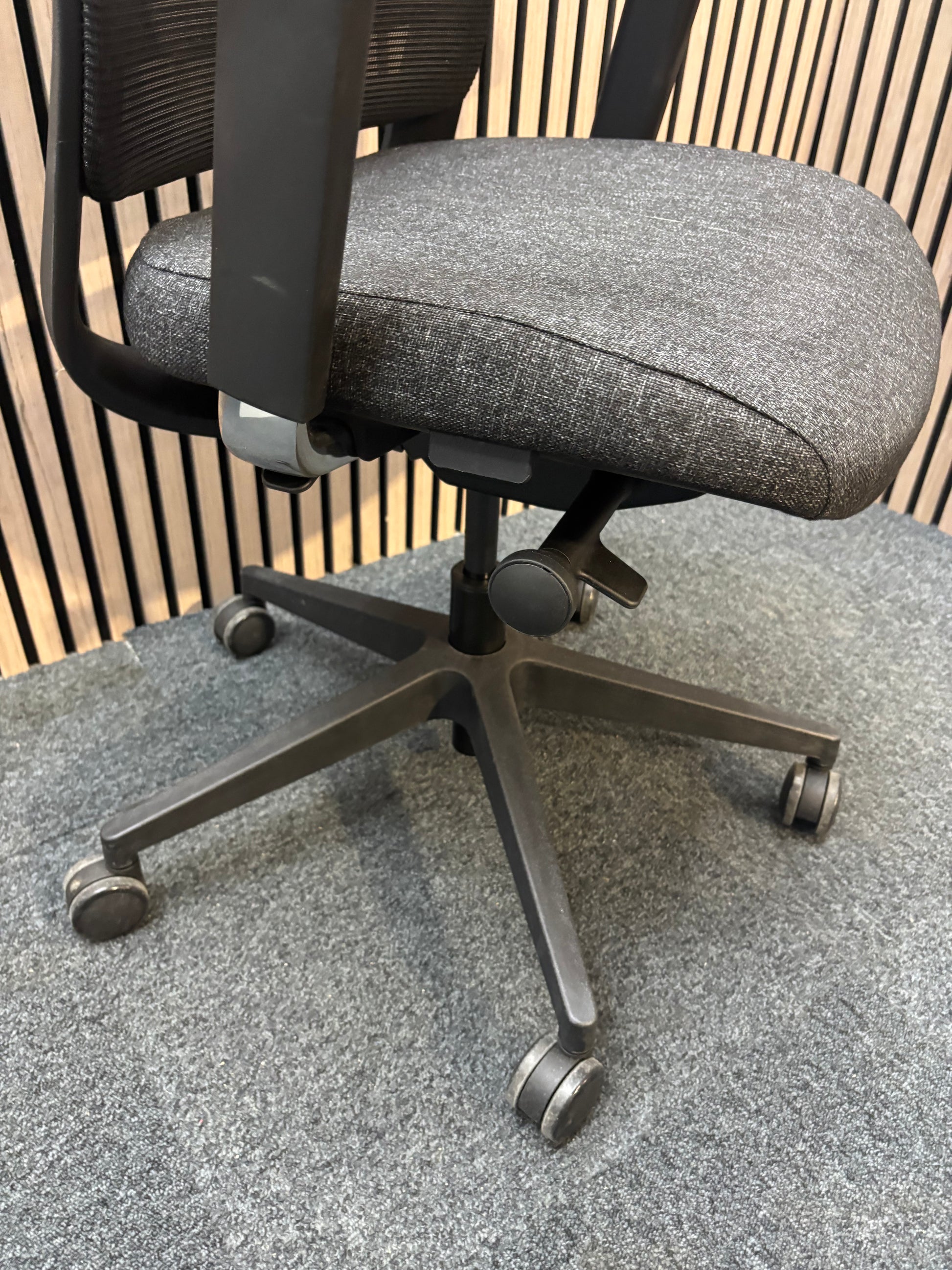NEW Lennon Black mesh back 3 lever  multifunction executive swivel chair with charcoal seat and height adjustable arms. LARGE QTYS AVAILABLE. PRICE INC VAT AT 23%