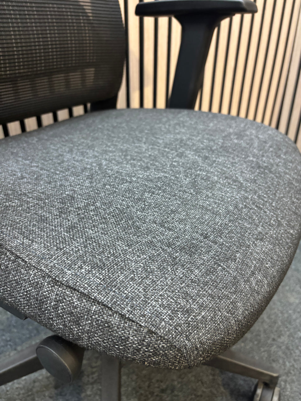 NEW Lennon Black mesh back 3 lever  multifunction executive swivel chair with charcoal seat and height adjustable arms. LARGE QTYS AVAILABLE. PRICE INC VAT AT 23%