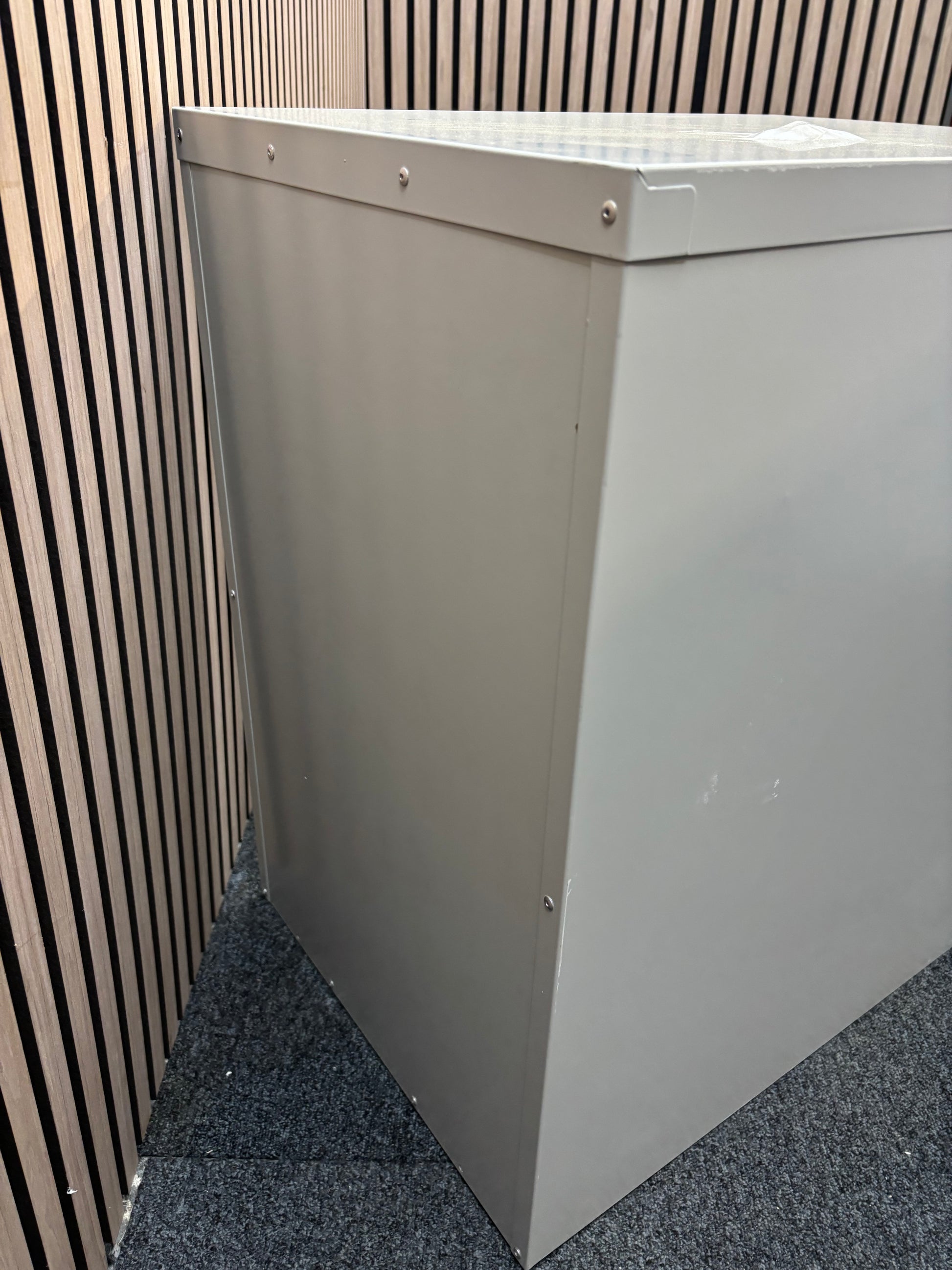 Grey metal 2 drawer filing cabinet