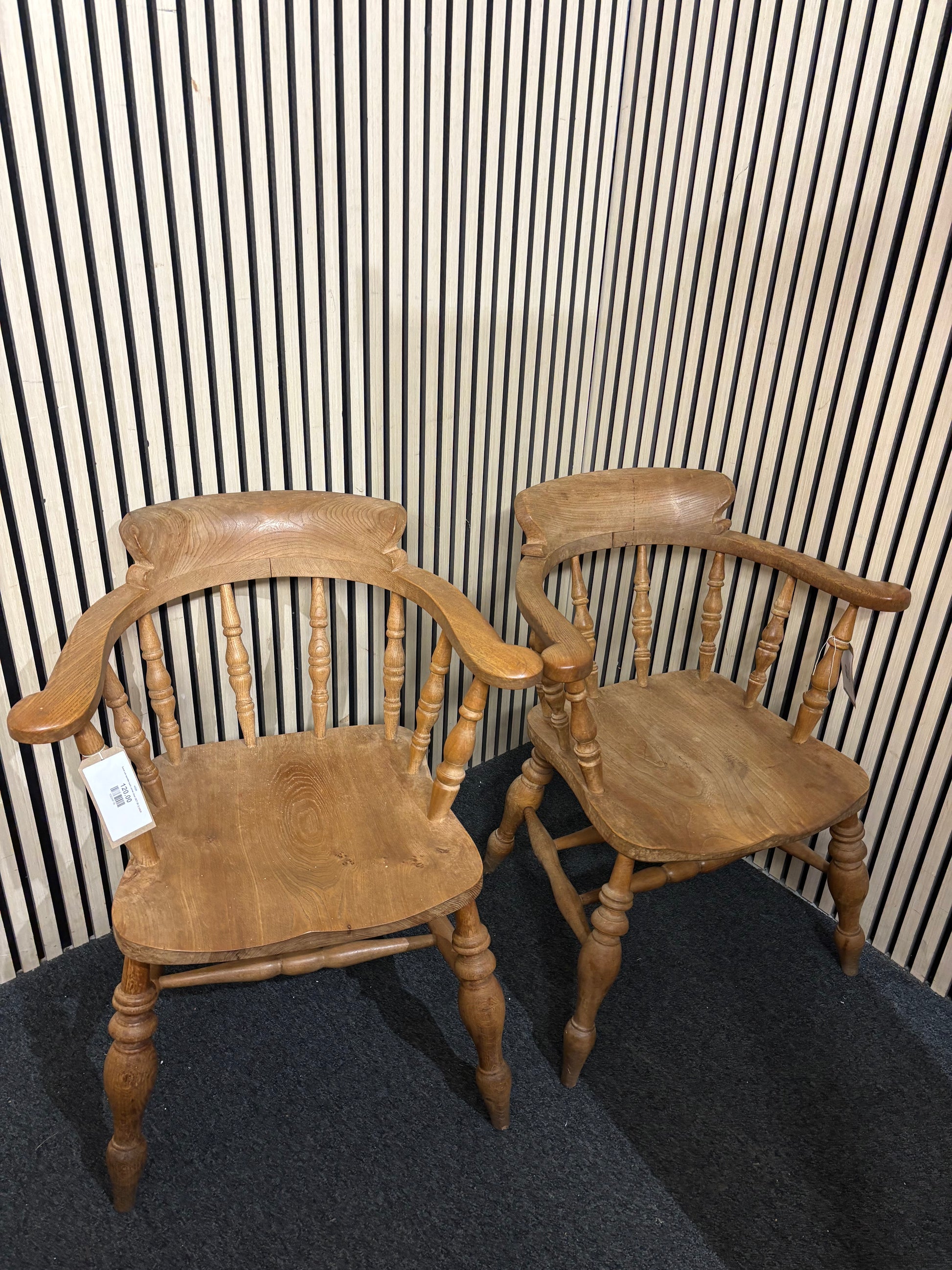 Solid oak spindle back carver chair (SET OF 2) 43529