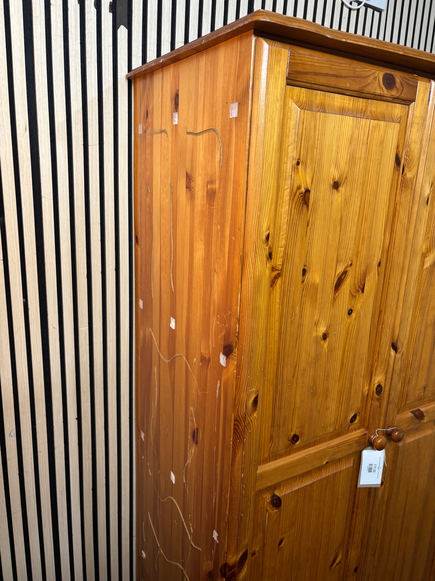 Solid pine 2 door wardrobe (H 177 x W 95 x D 58 cm) 43527