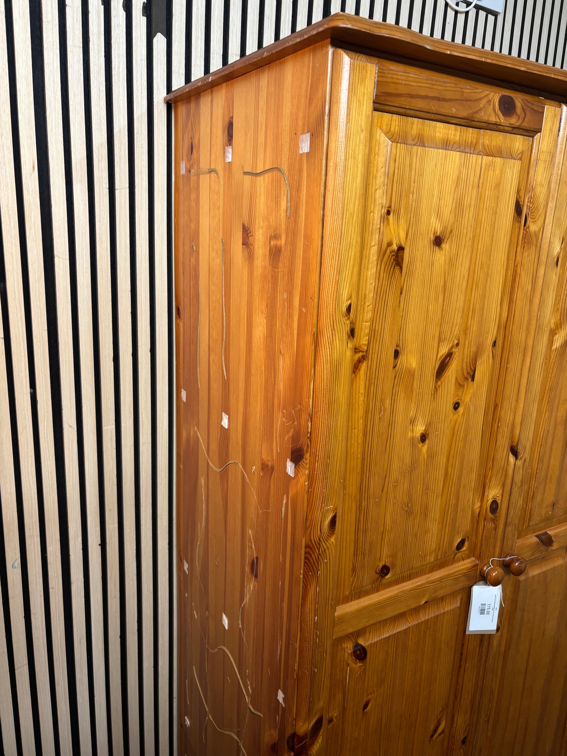 Solid pine 2 door wardrobe (H 177 x W 95 x D 58 cm) 43527