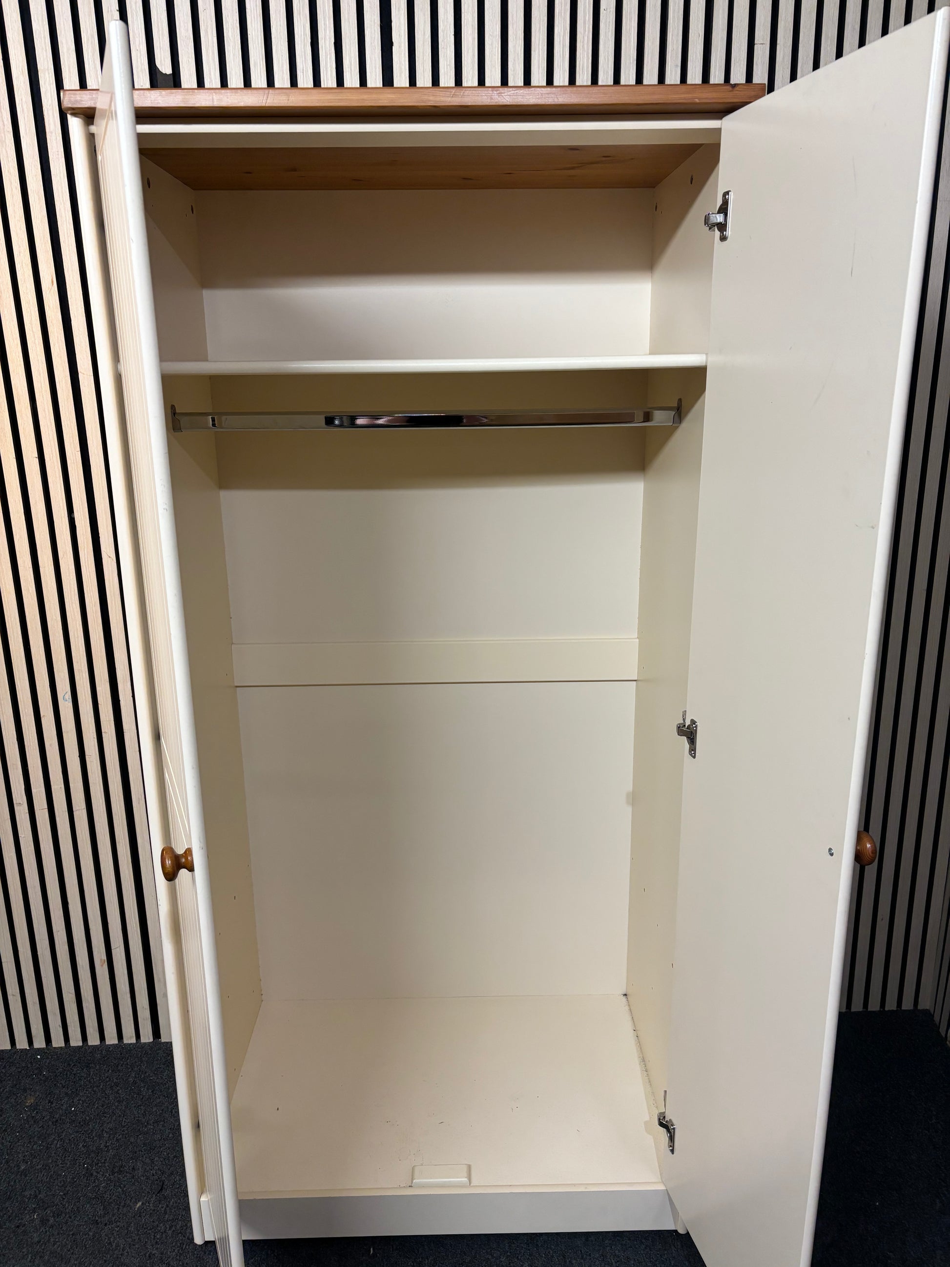 Solid white and oak 2 door wardrobe (H 180 x W 86 x D 56 cm) 43621