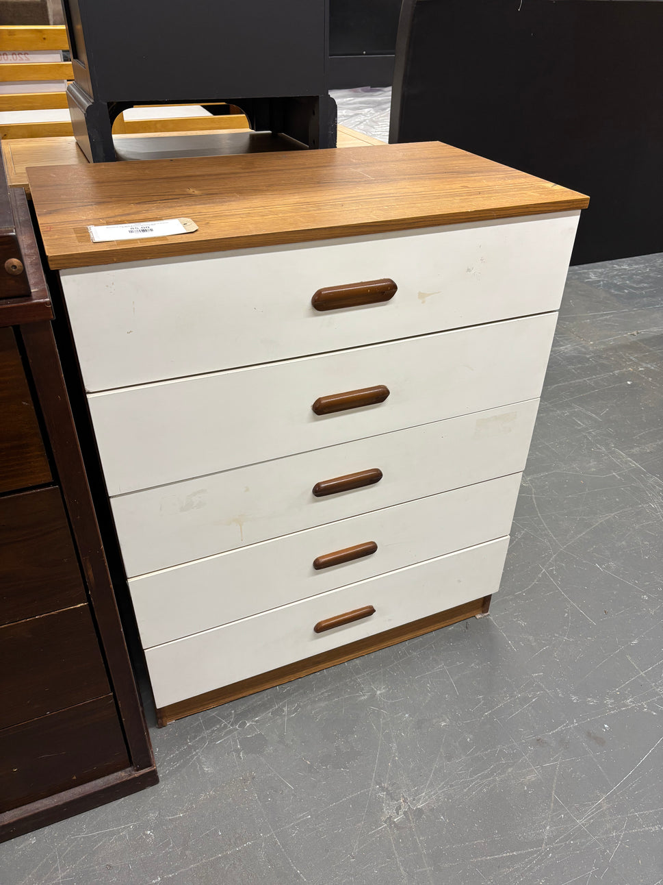 Mahogany and white wooden 5 drawer chest of drawers (H 90 x W 72 x D 41 cm) 43486